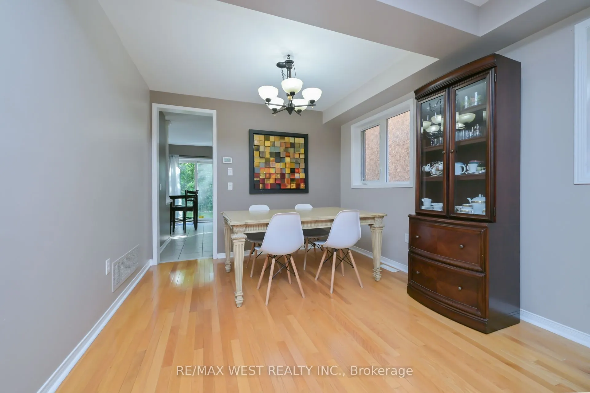 32 Crestridge Drive