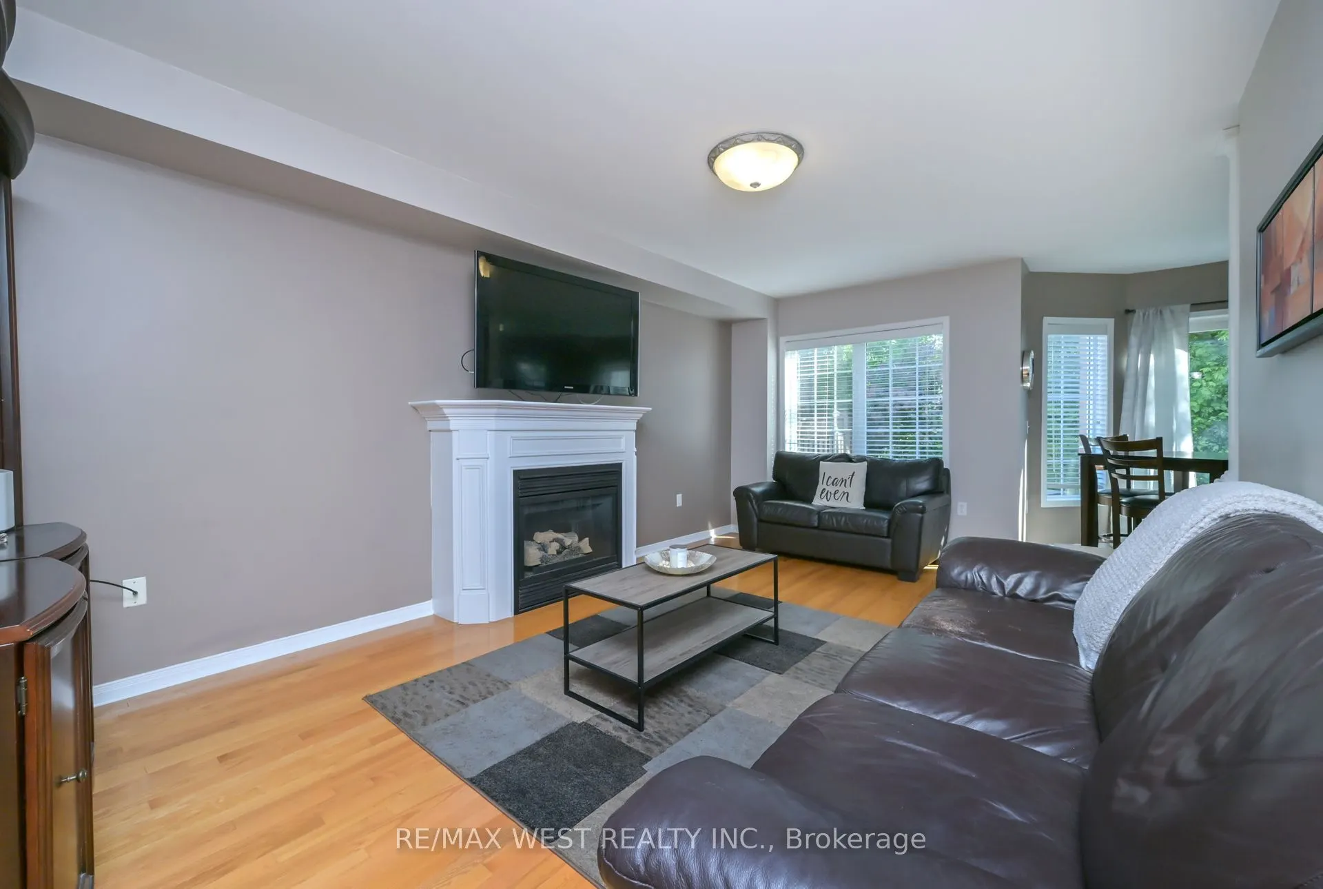 32 Crestridge Drive