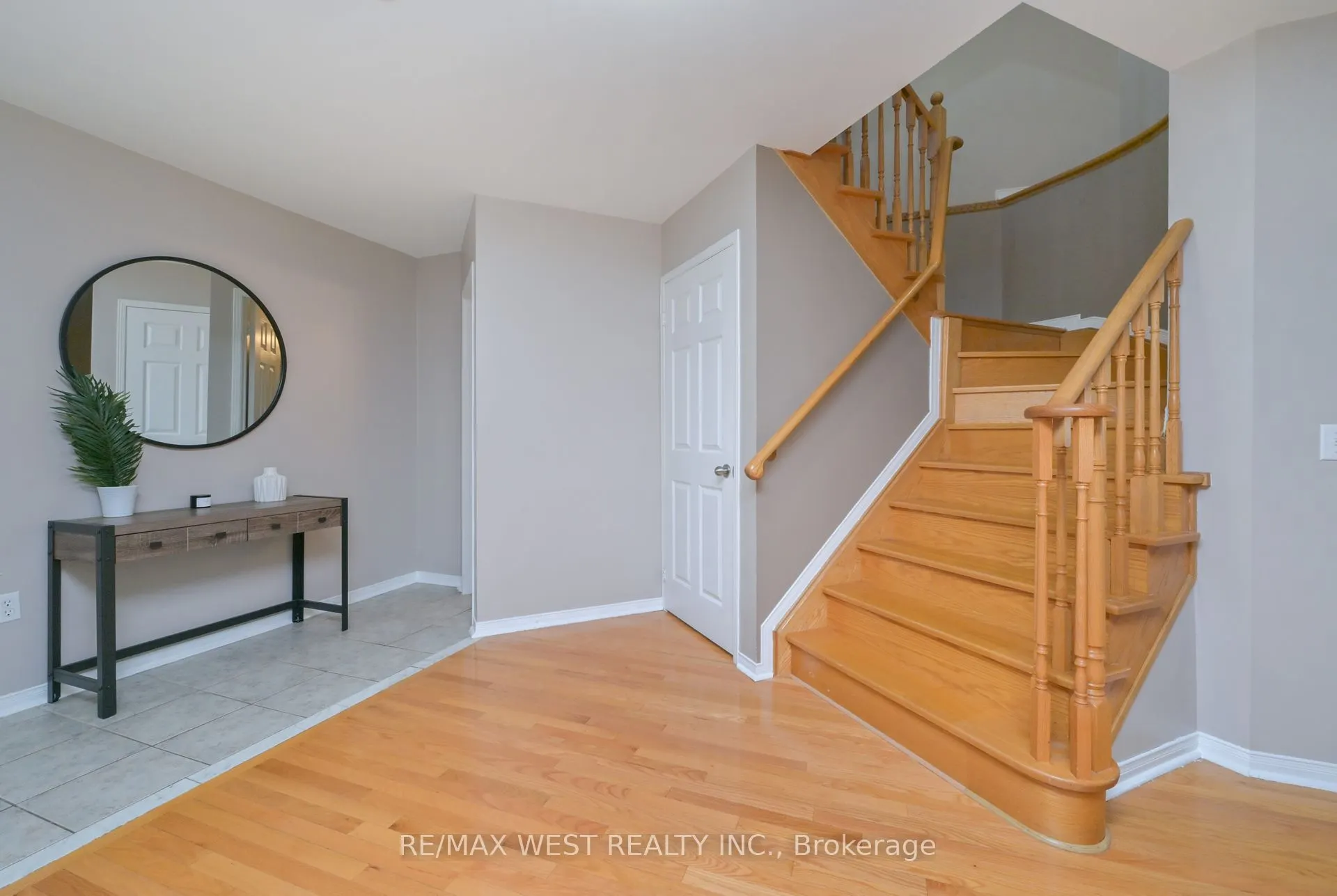 32 Crestridge Drive