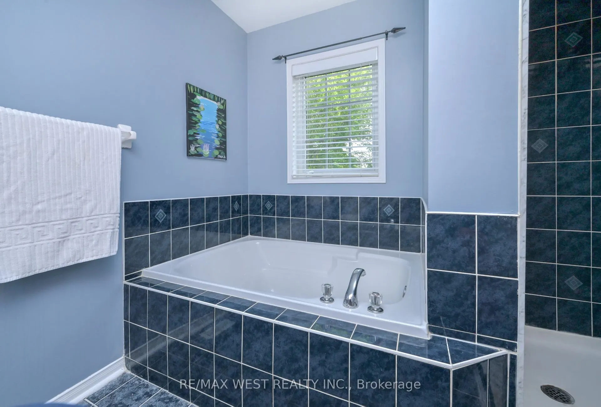 32 Crestridge Drive