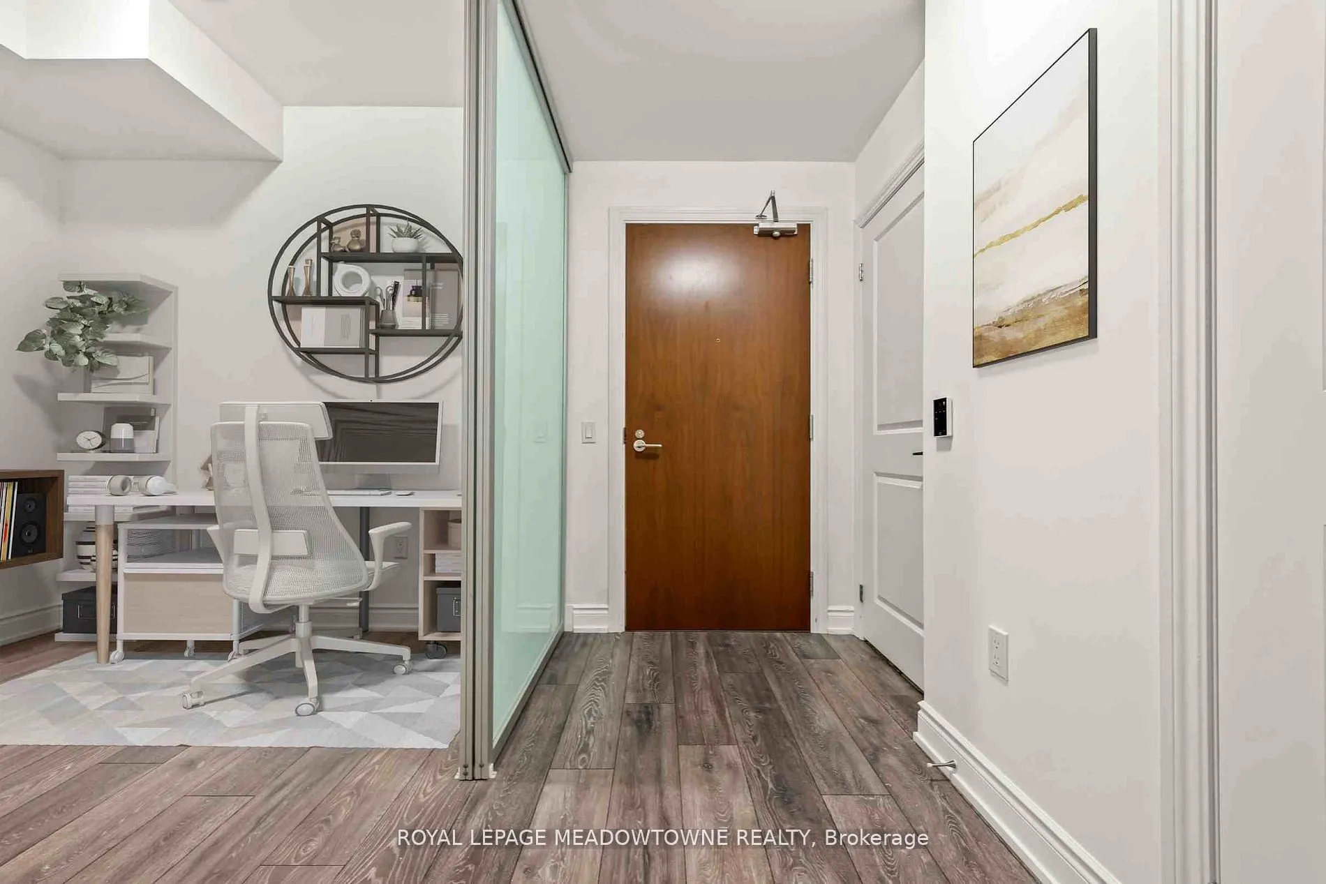 1050 Main Street E, #809
