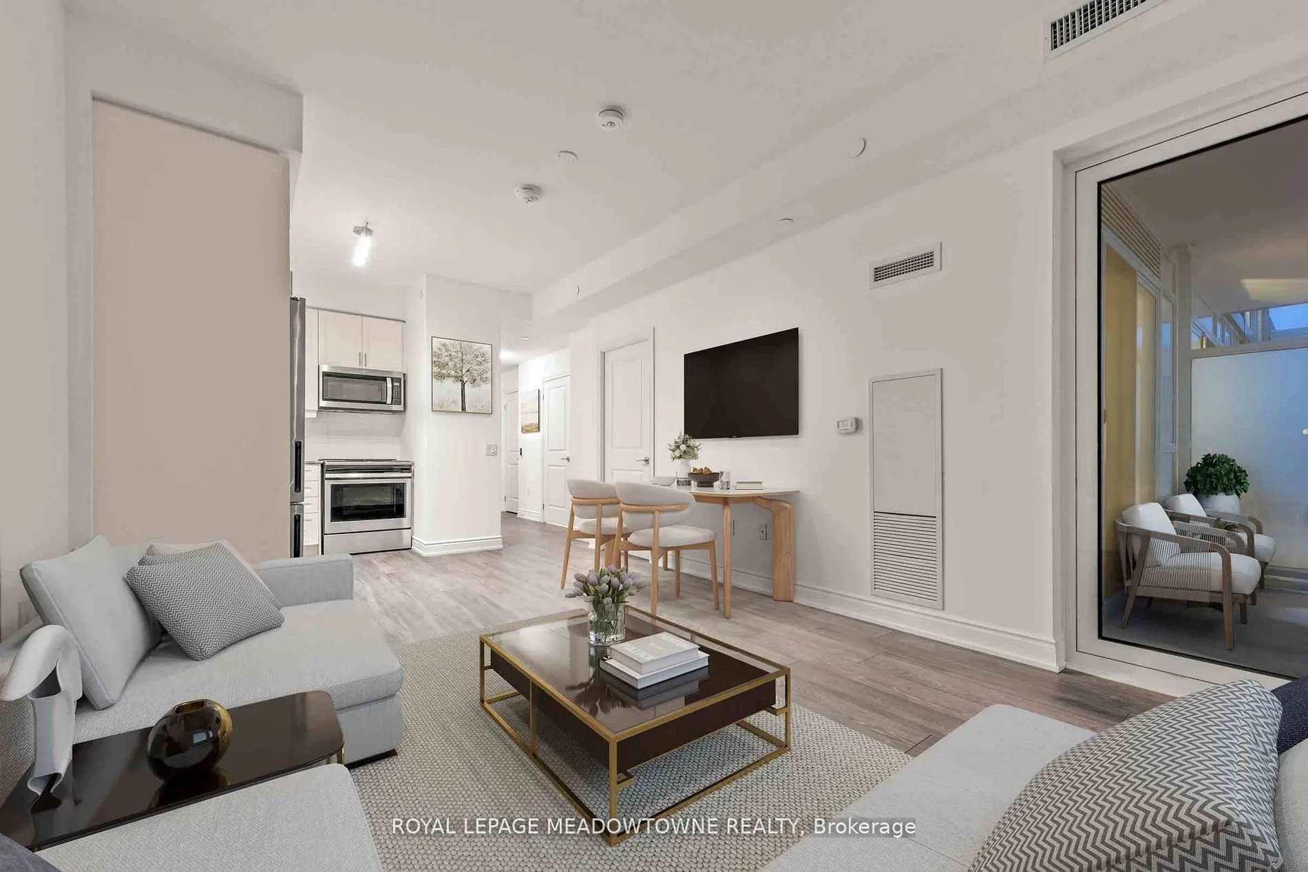 1050 Main Street E, #809