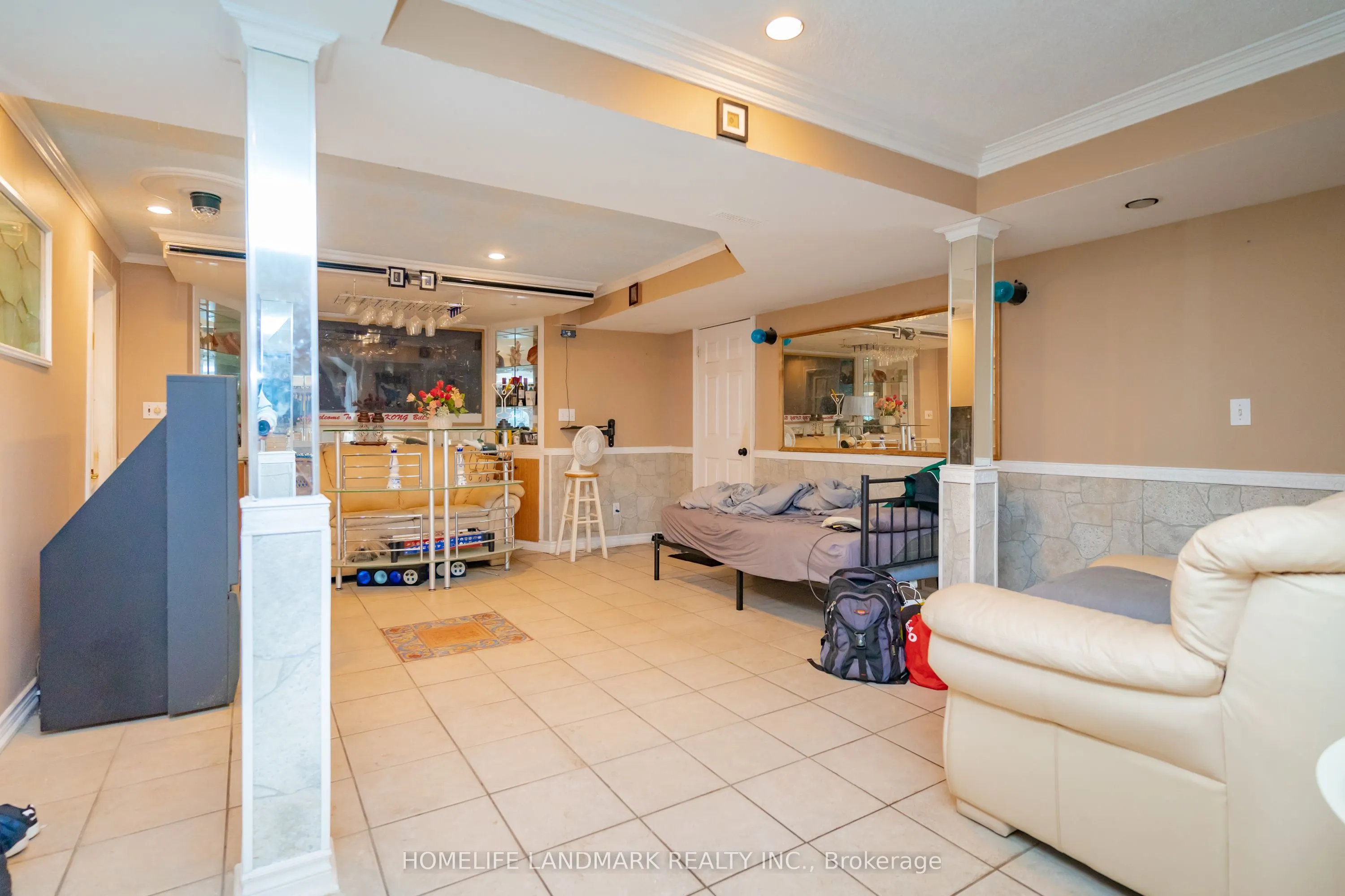 3211 Bloomfied Drive