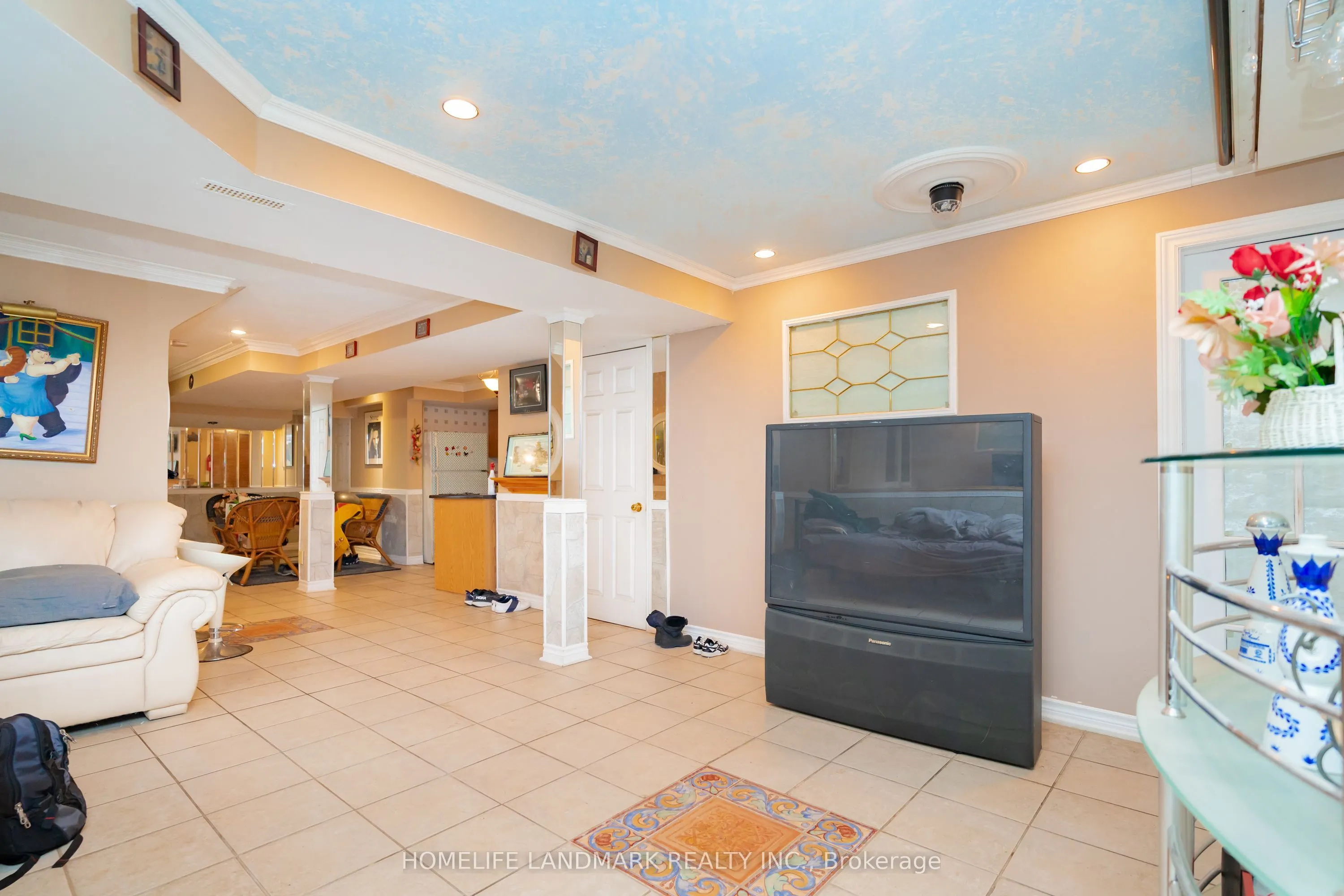 3211 Bloomfied Drive