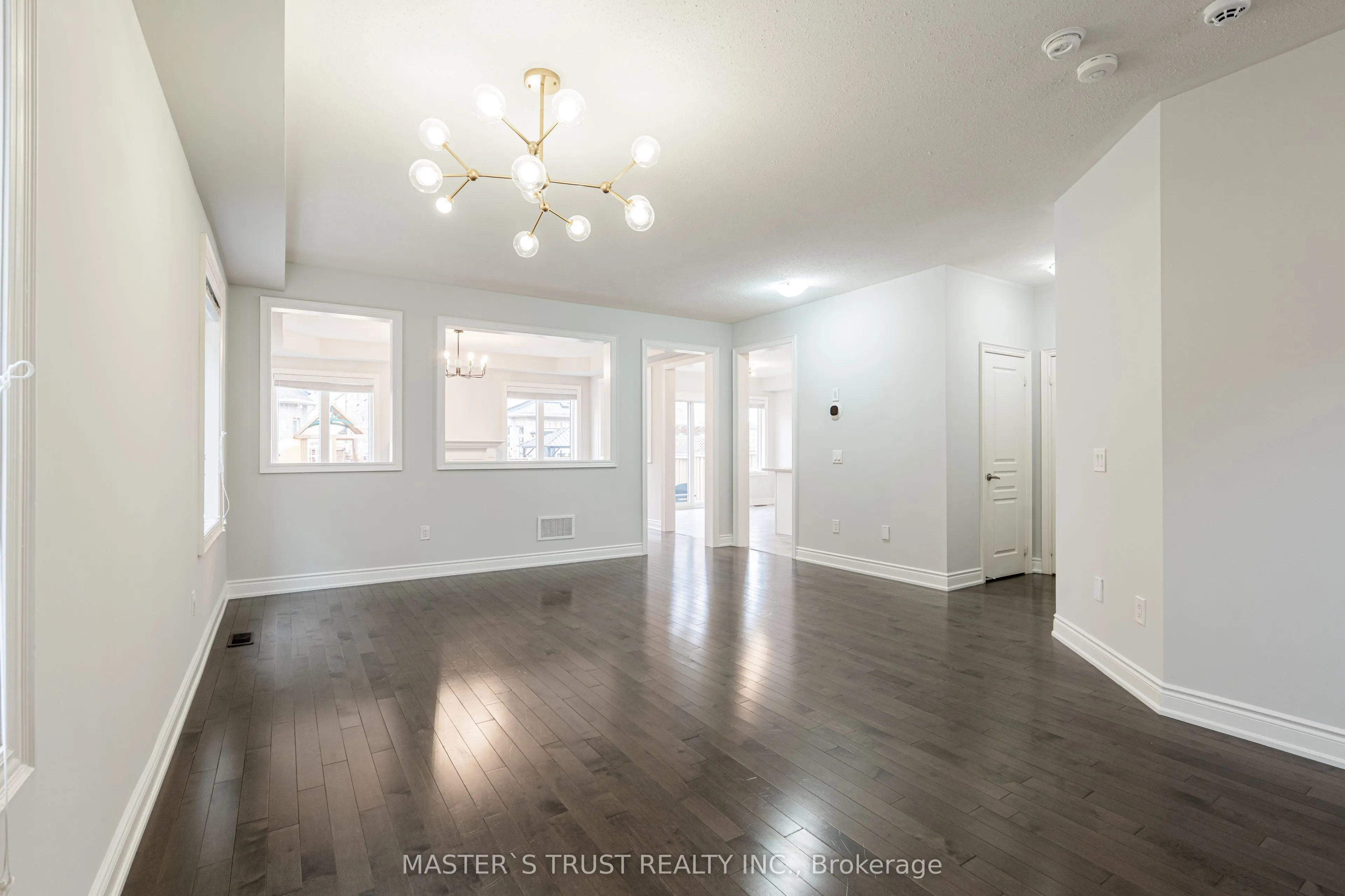 1562 Leger Way