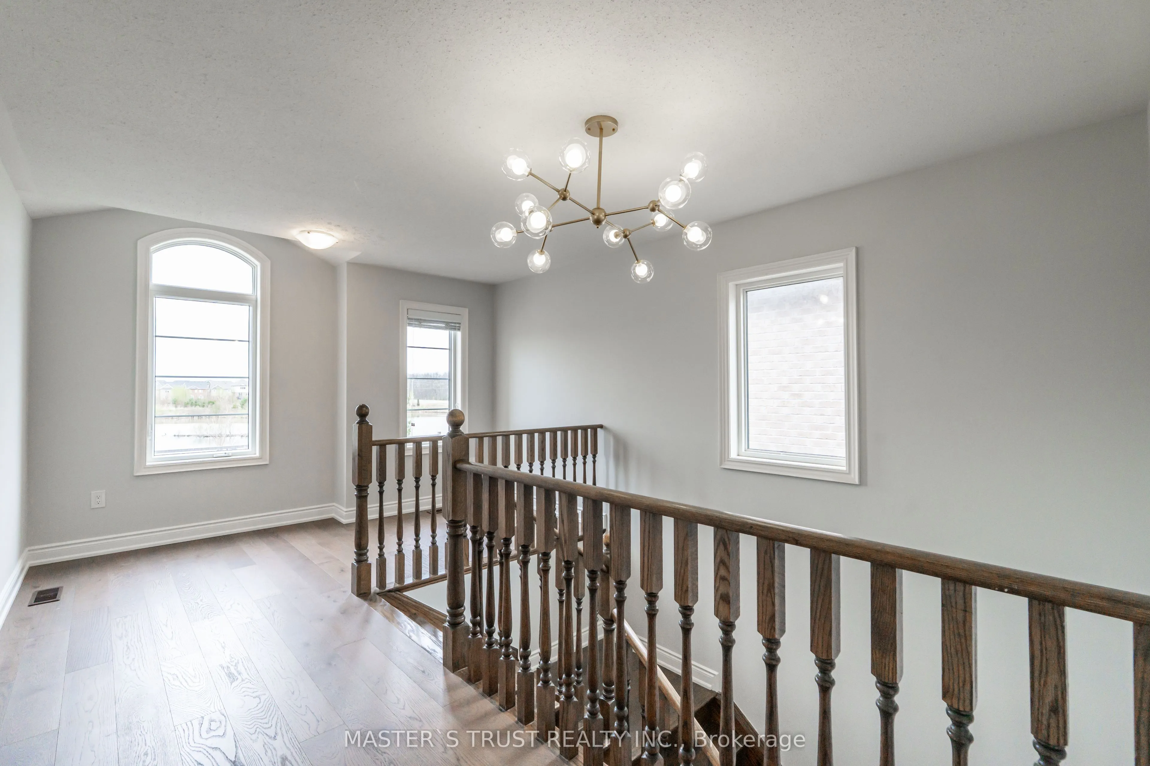 1562 Leger Way