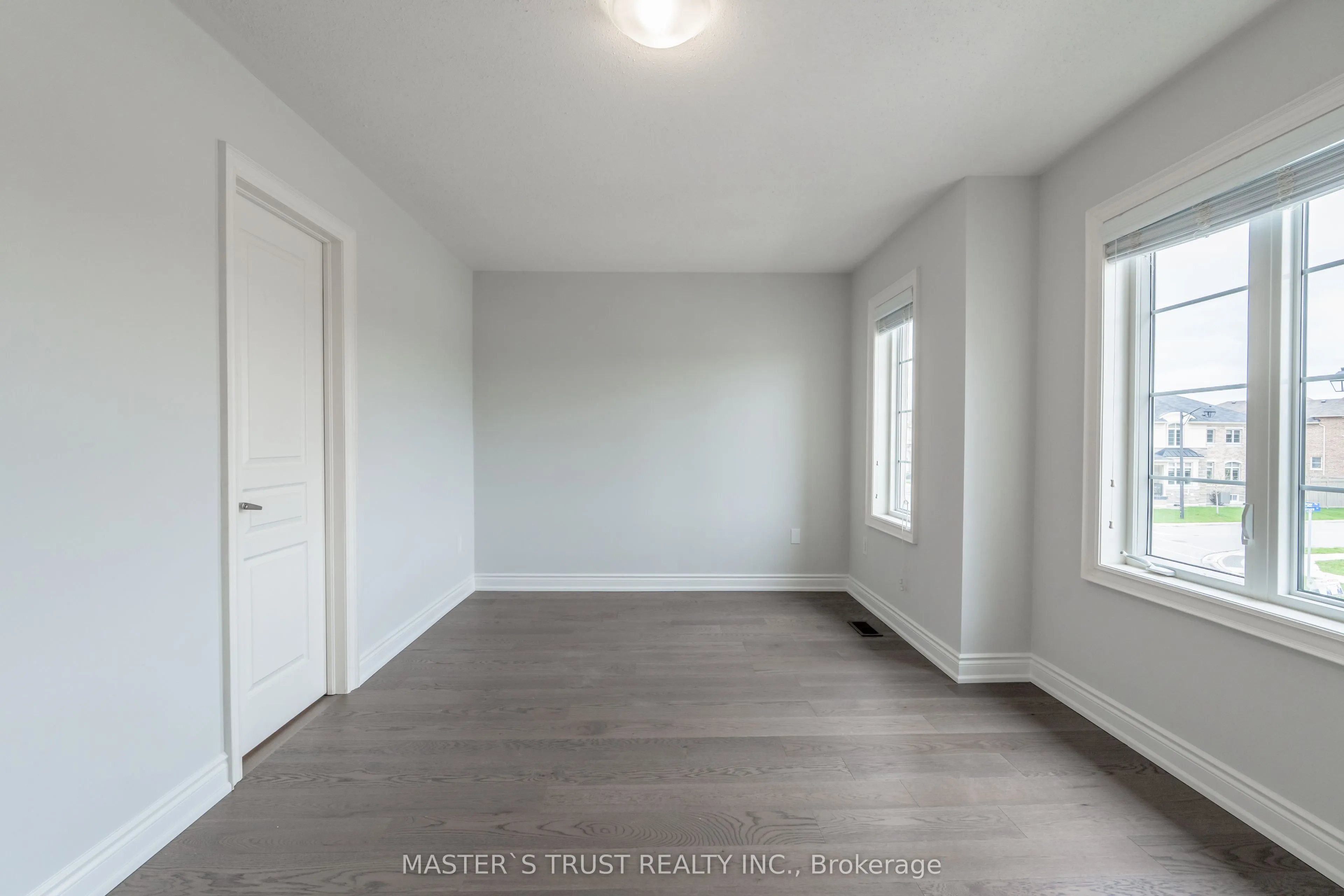 1562 Leger Way