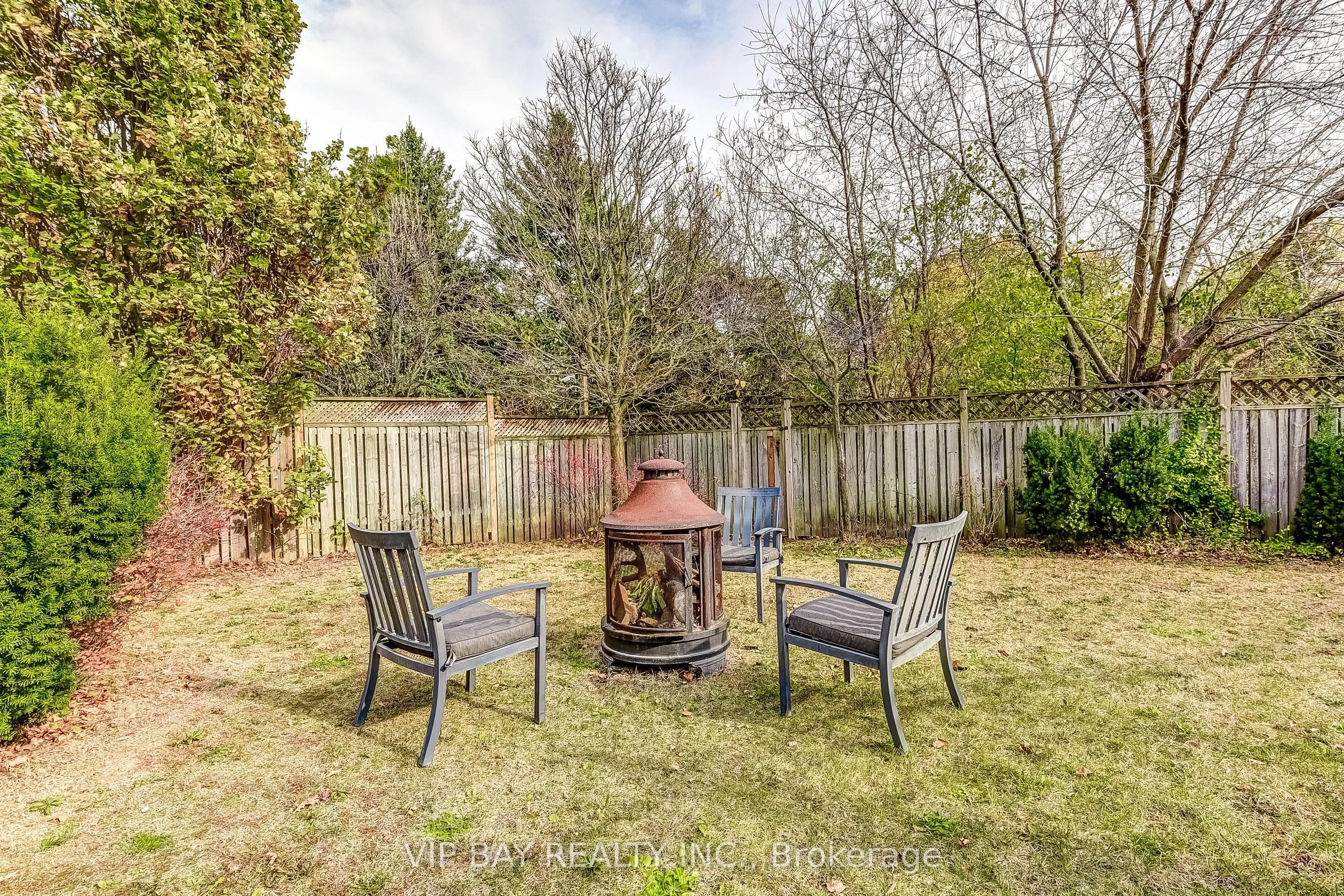 40 Dawnridge Trail