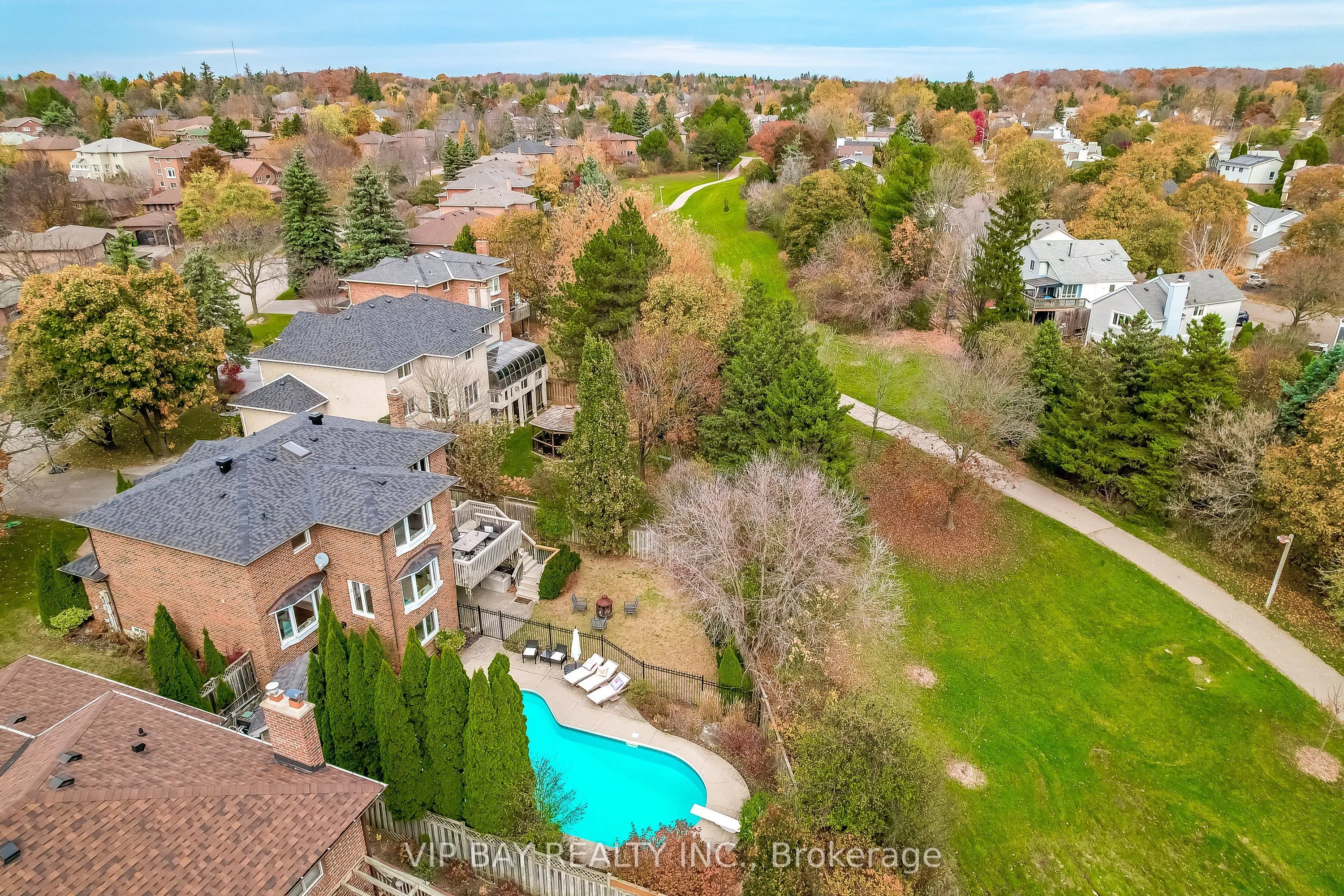 40 Dawnridge Trail