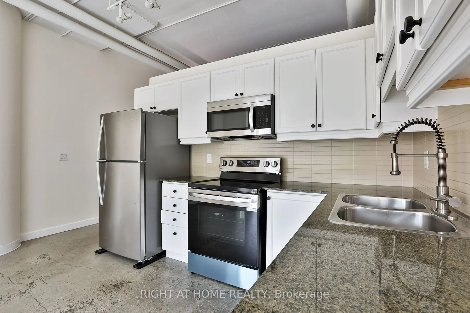 2 Fieldway Road, #313