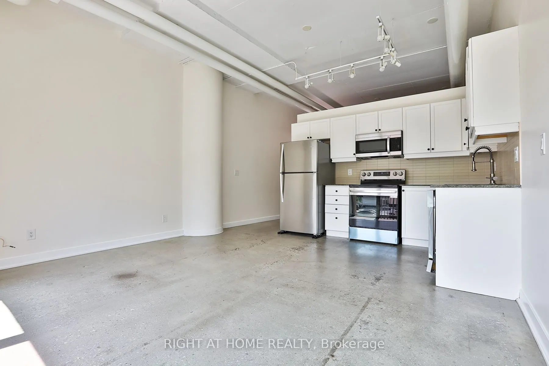 2 Fieldway Road, #313