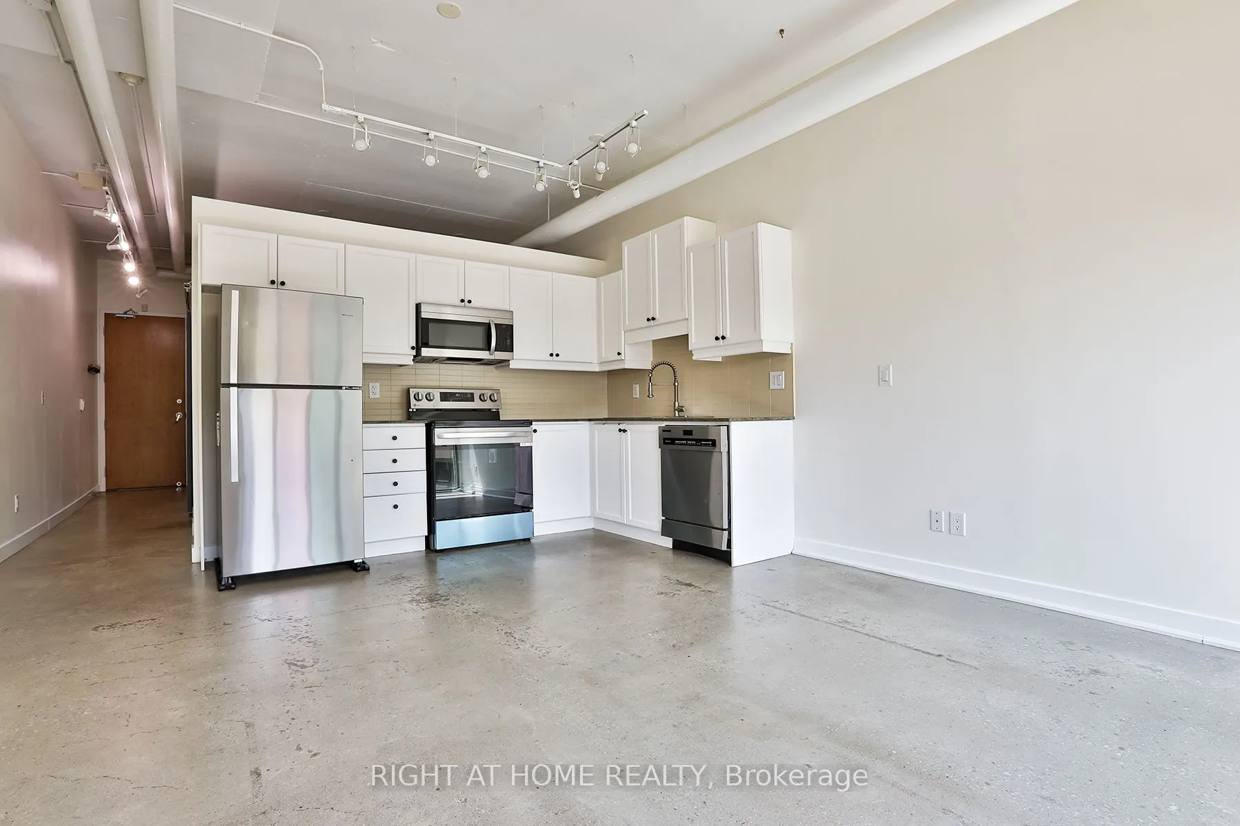 2 Fieldway Road, #313