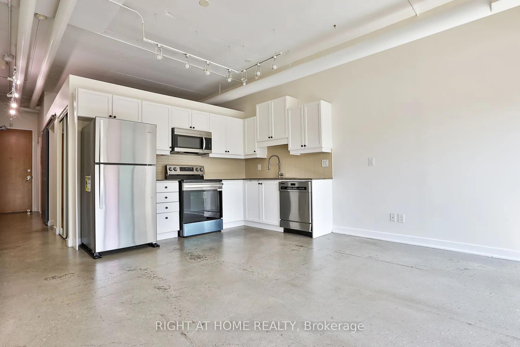 2 Fieldway Road, #313
