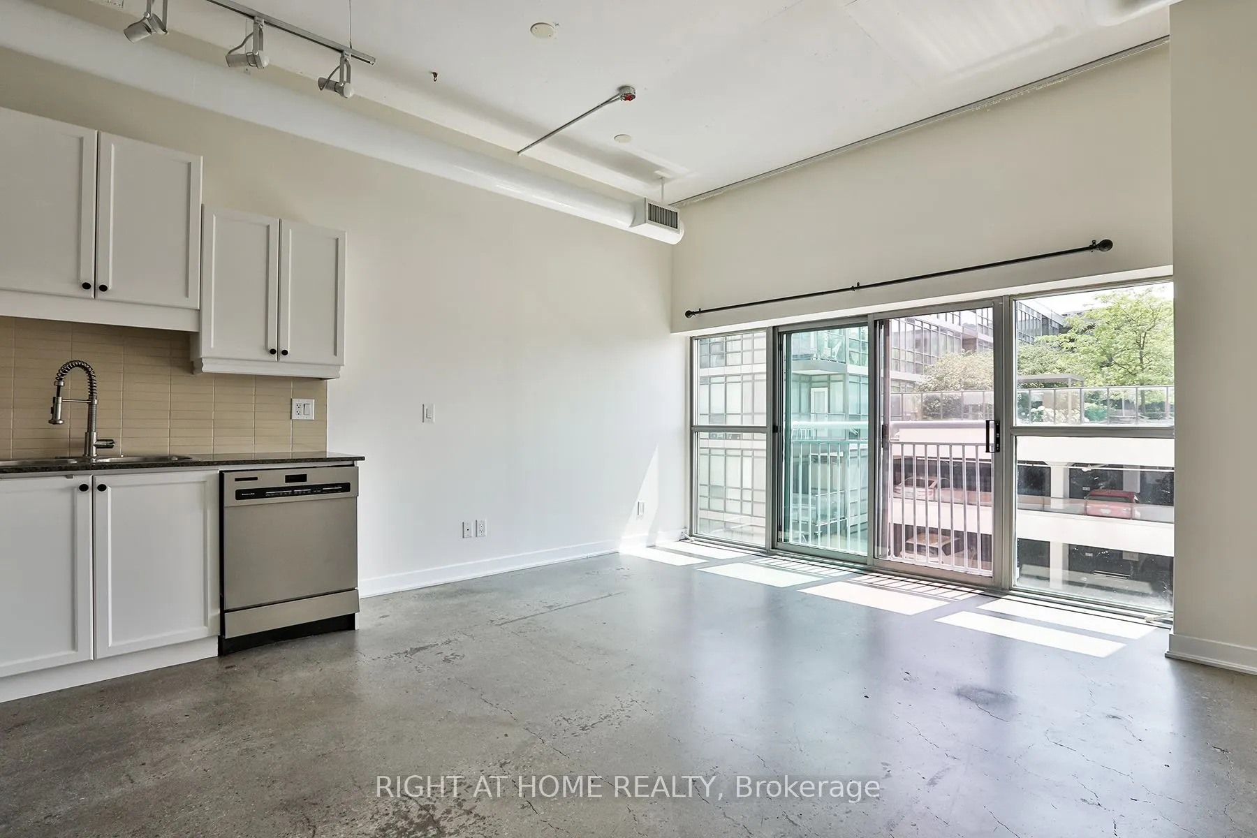 2 Fieldway Road, #313