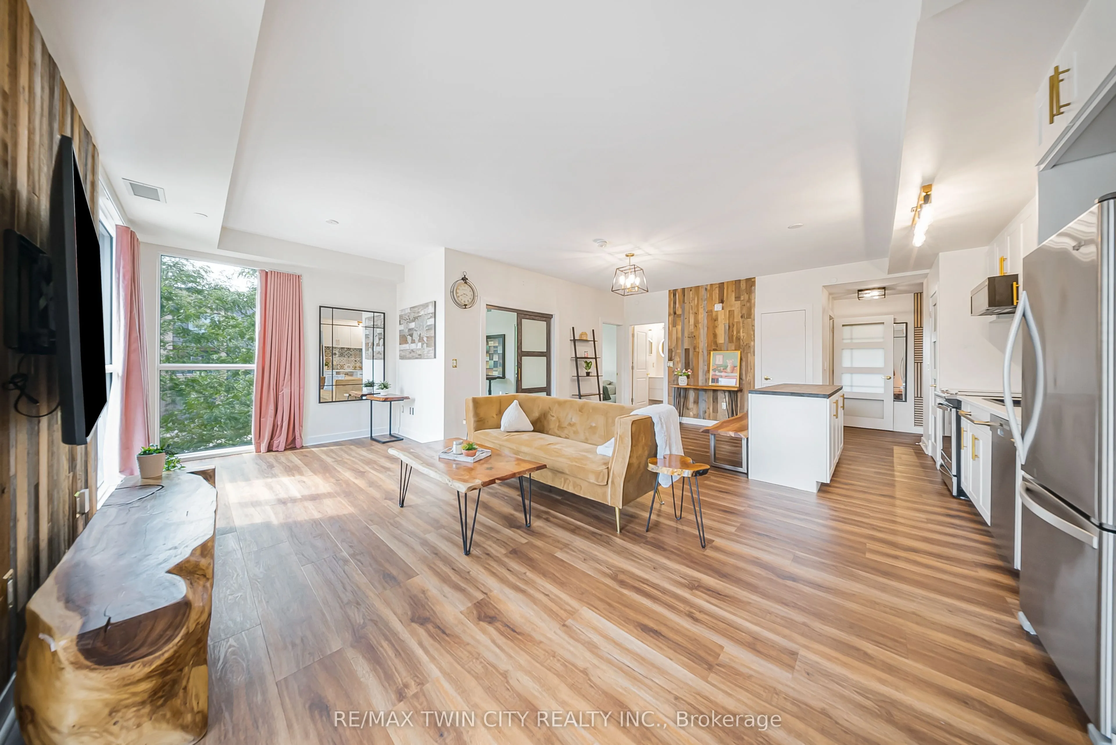168 SABINA Drive, #214