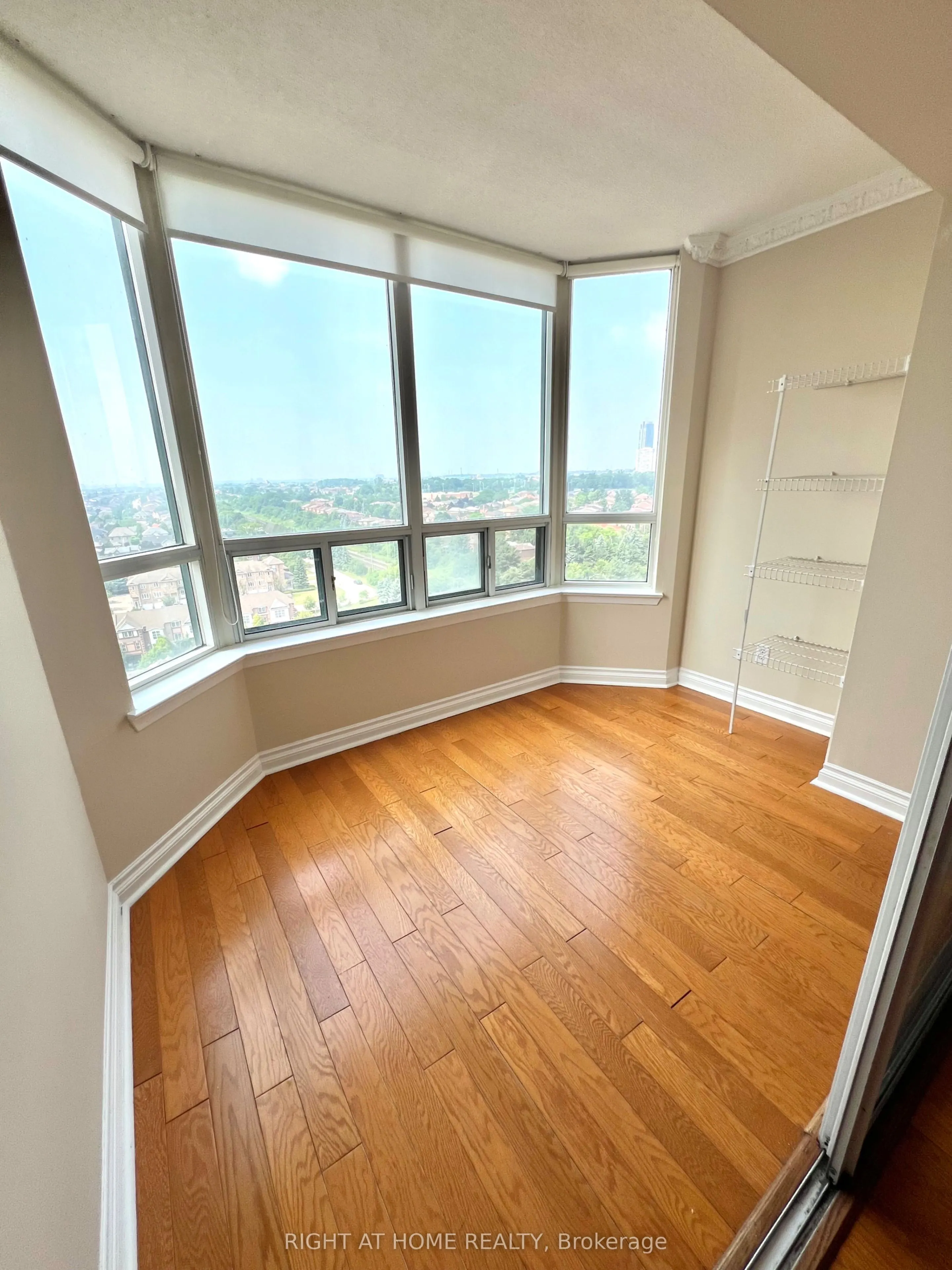 135 Hillcrest Avenue, #1507