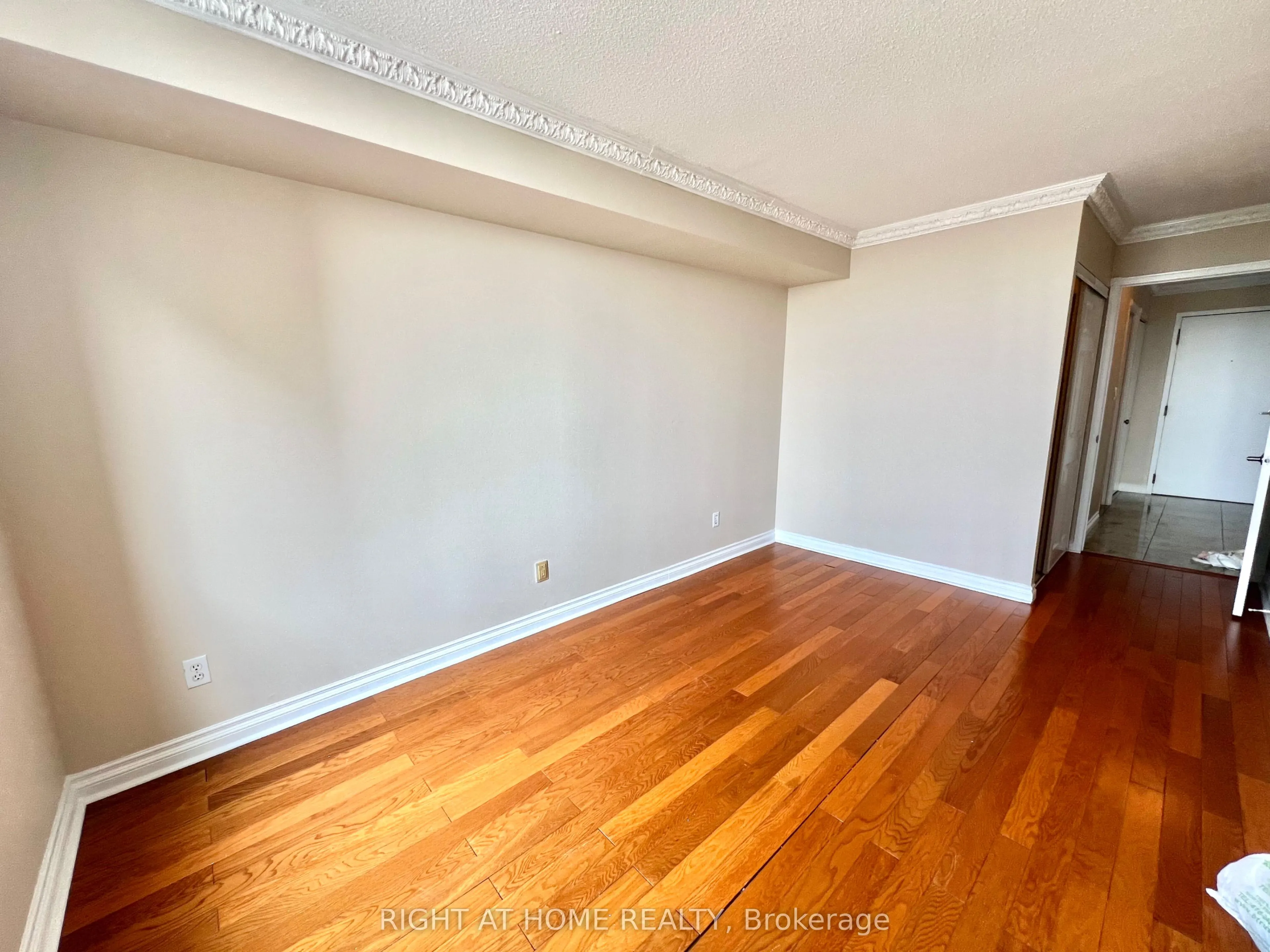 135 Hillcrest Avenue, #1507