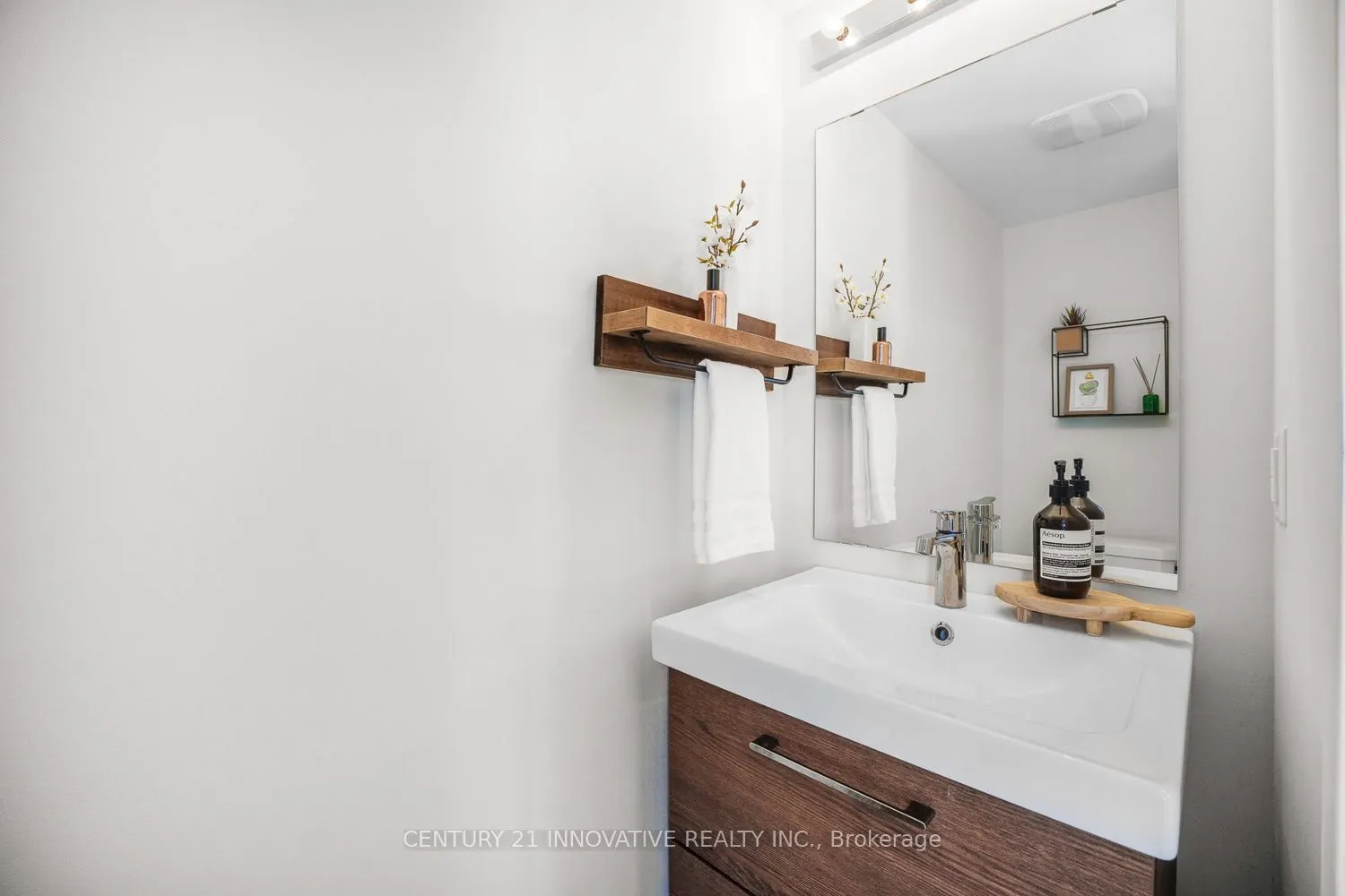 1 Beckenrose Court, #19