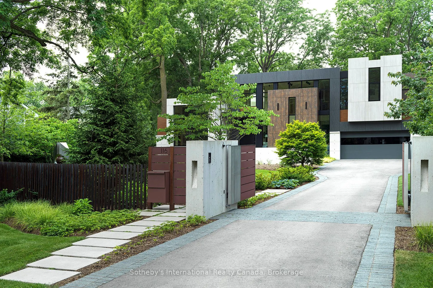116 Chartwell Road