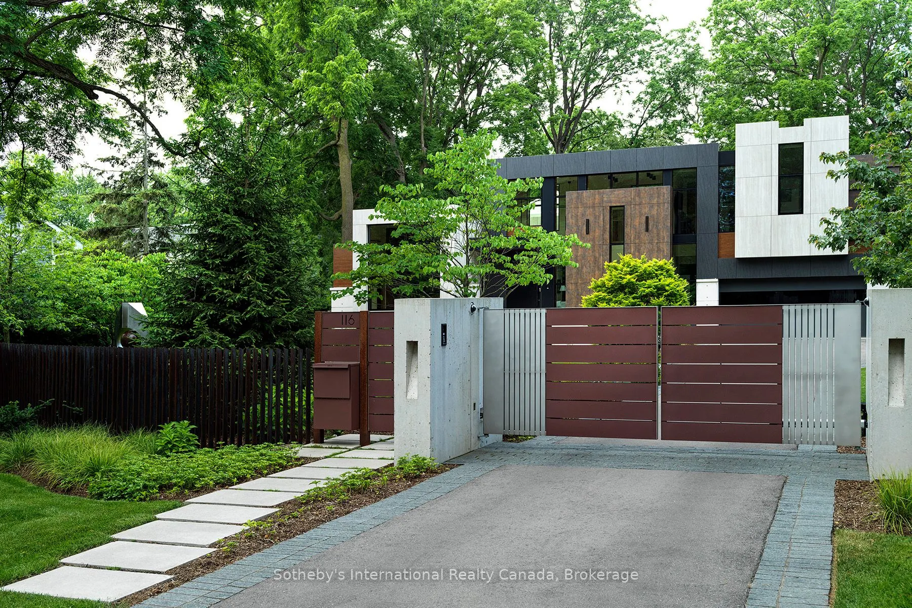 116 Chartwell Road