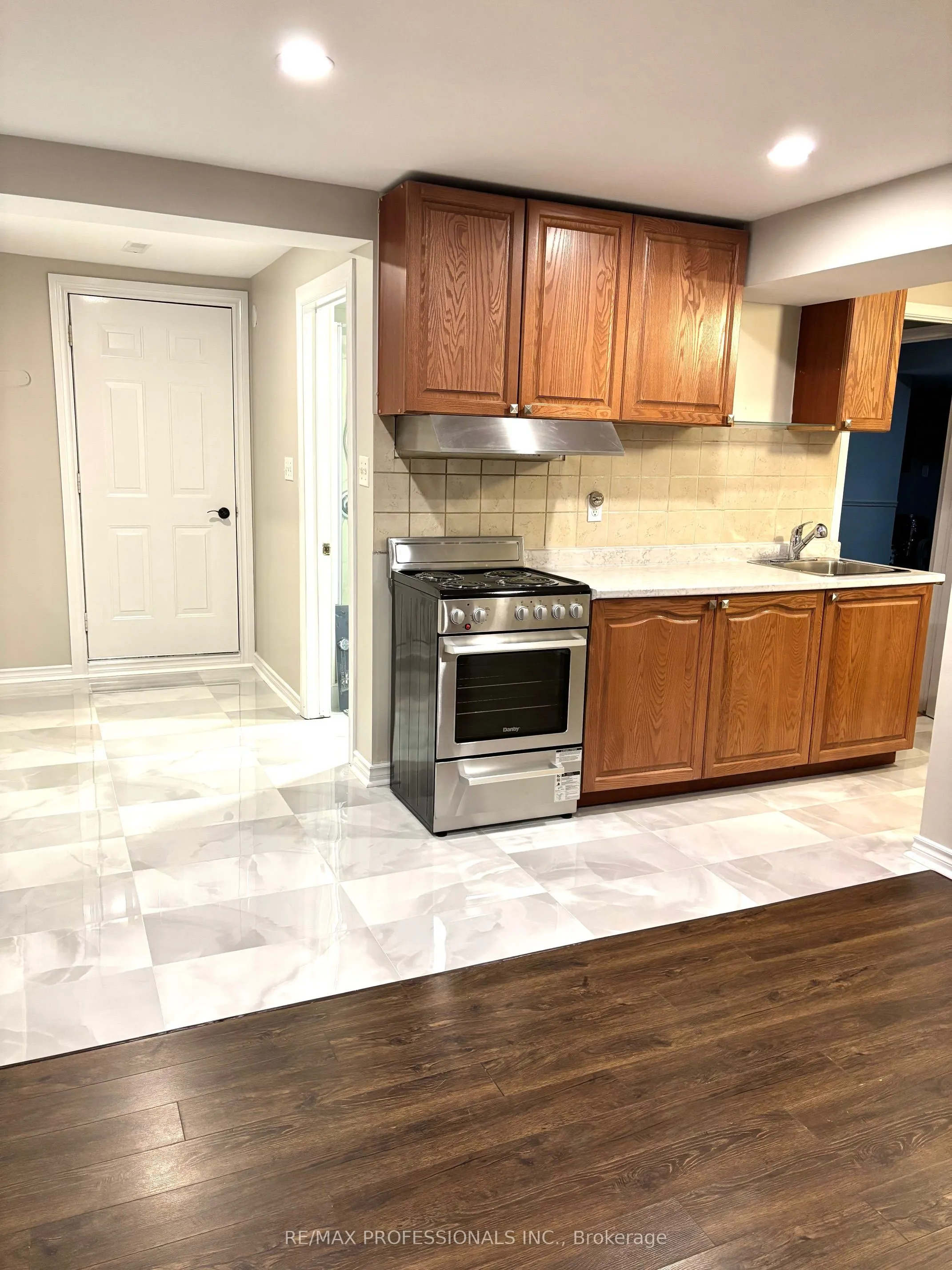 4050 Molly Avenue, #Basement