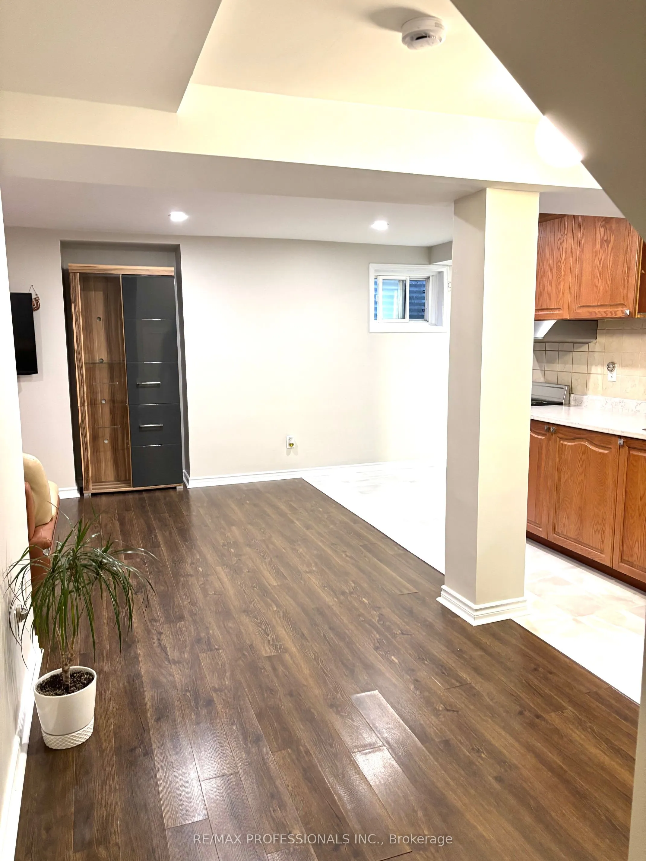 4050 Molly Avenue, #Basement