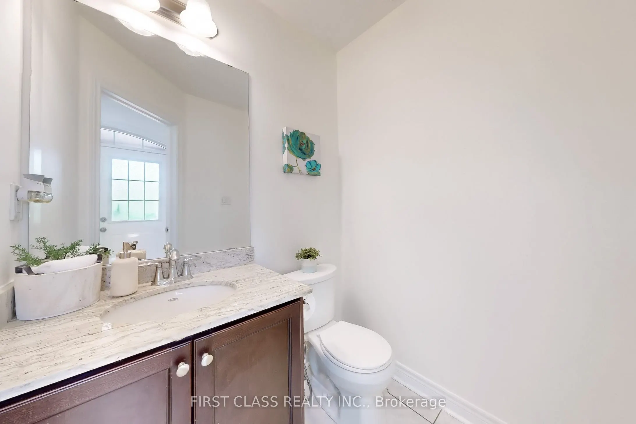 128 Sky Harbour Drive