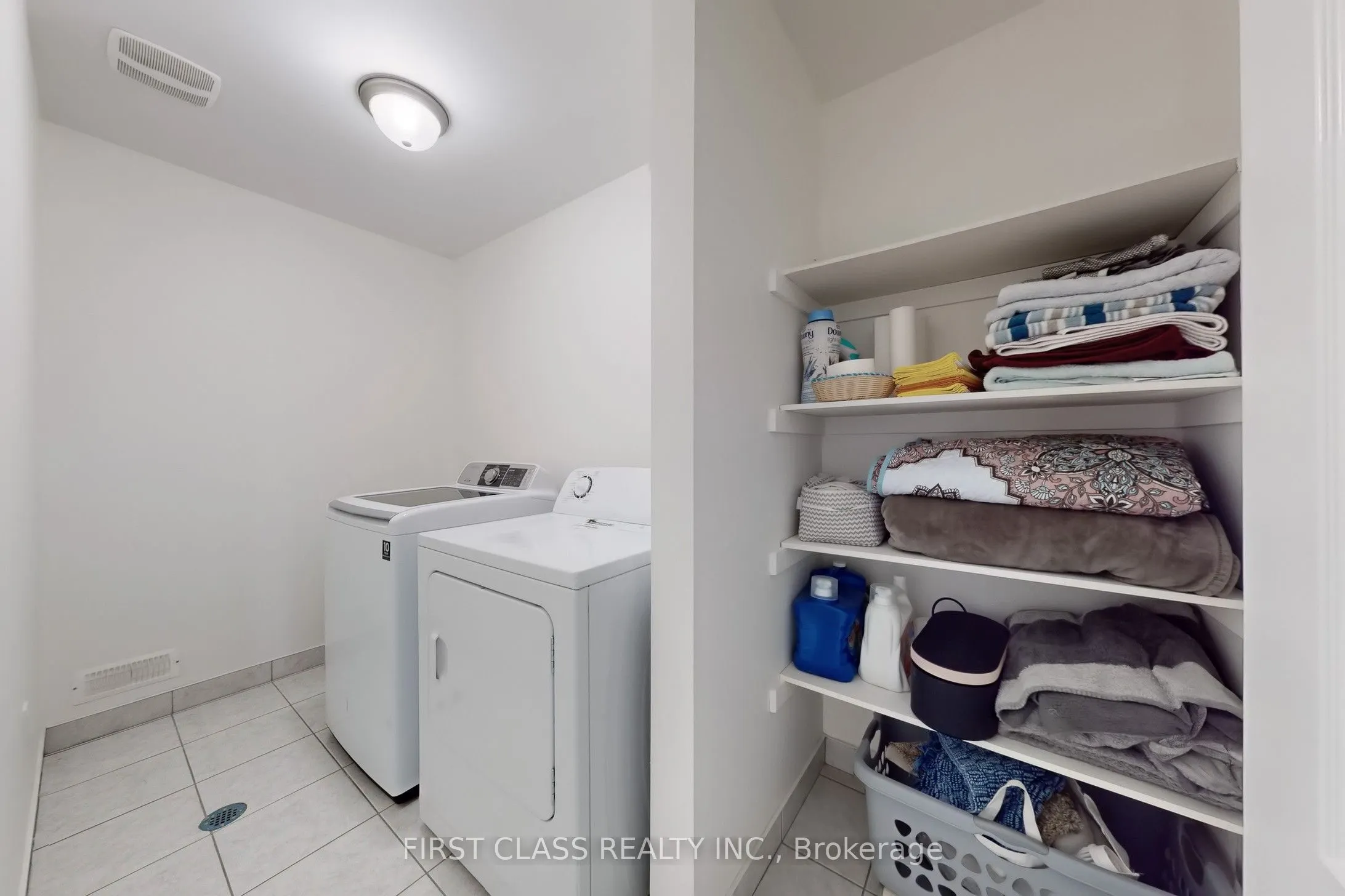 128 Sky Harbour Drive