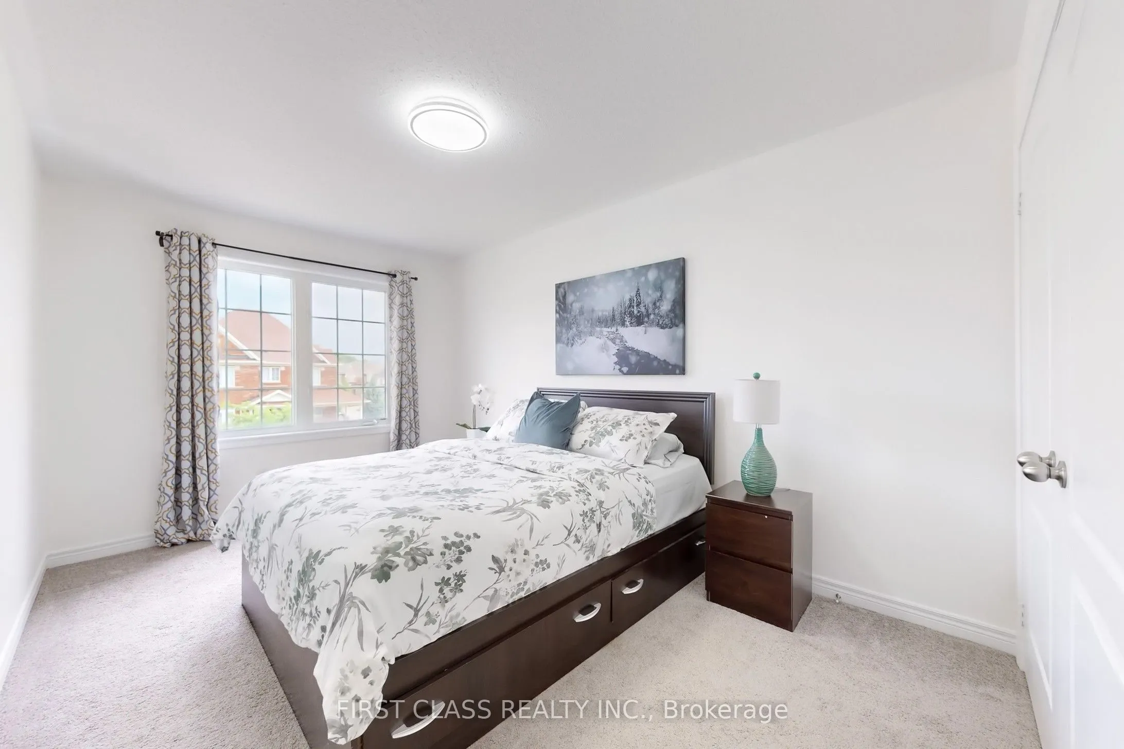 128 Sky Harbour Drive