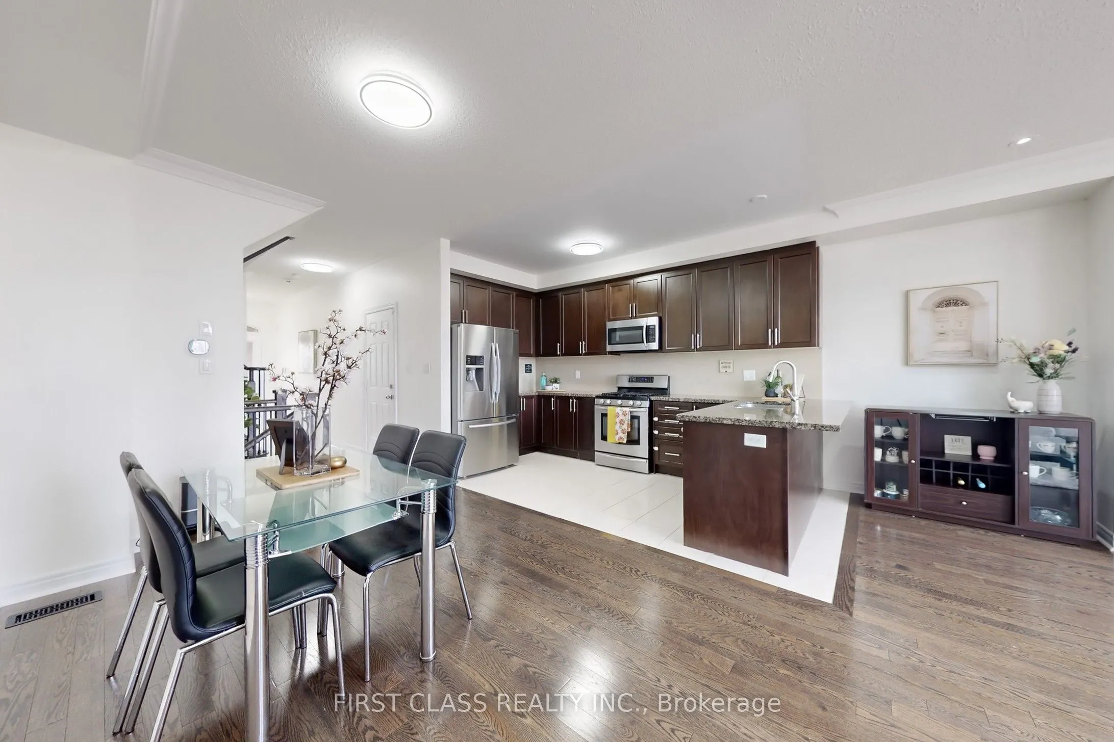 128 Sky Harbour Drive