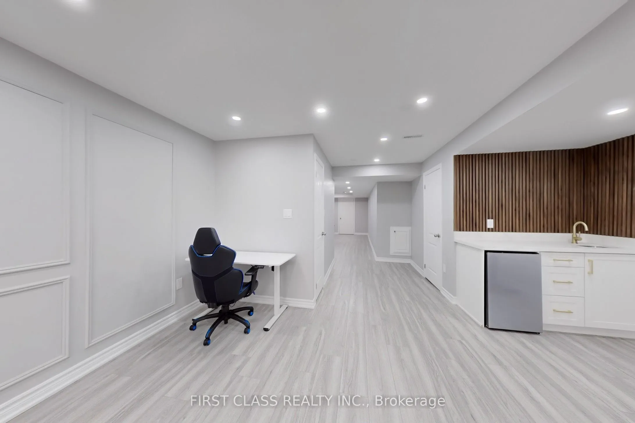 128 Sky Harbour Drive