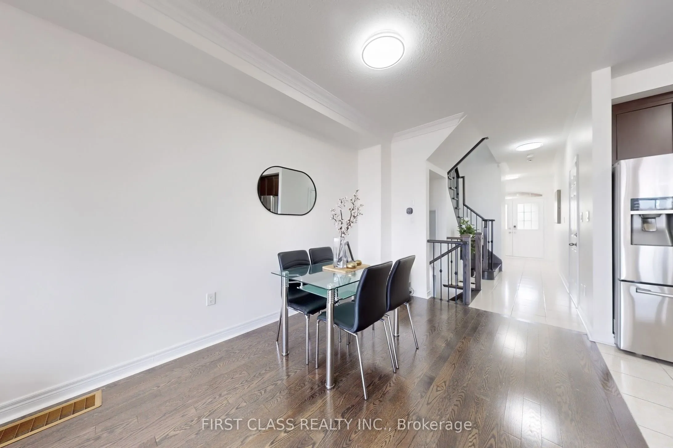 128 Sky Harbour Drive