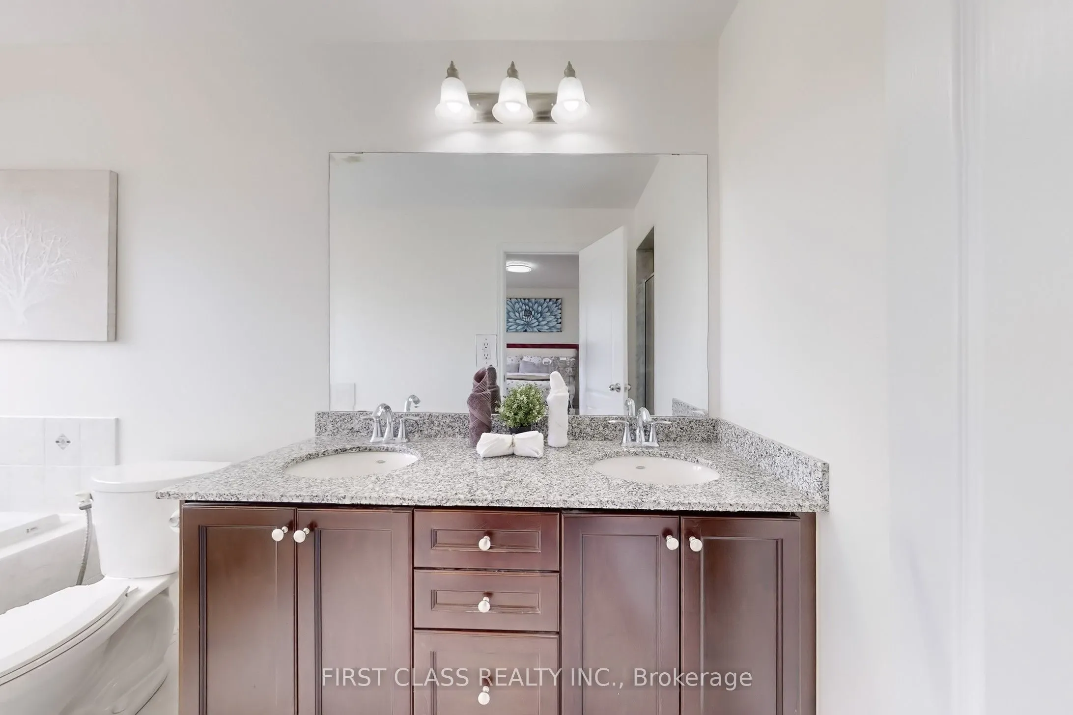 128 Sky Harbour Drive
