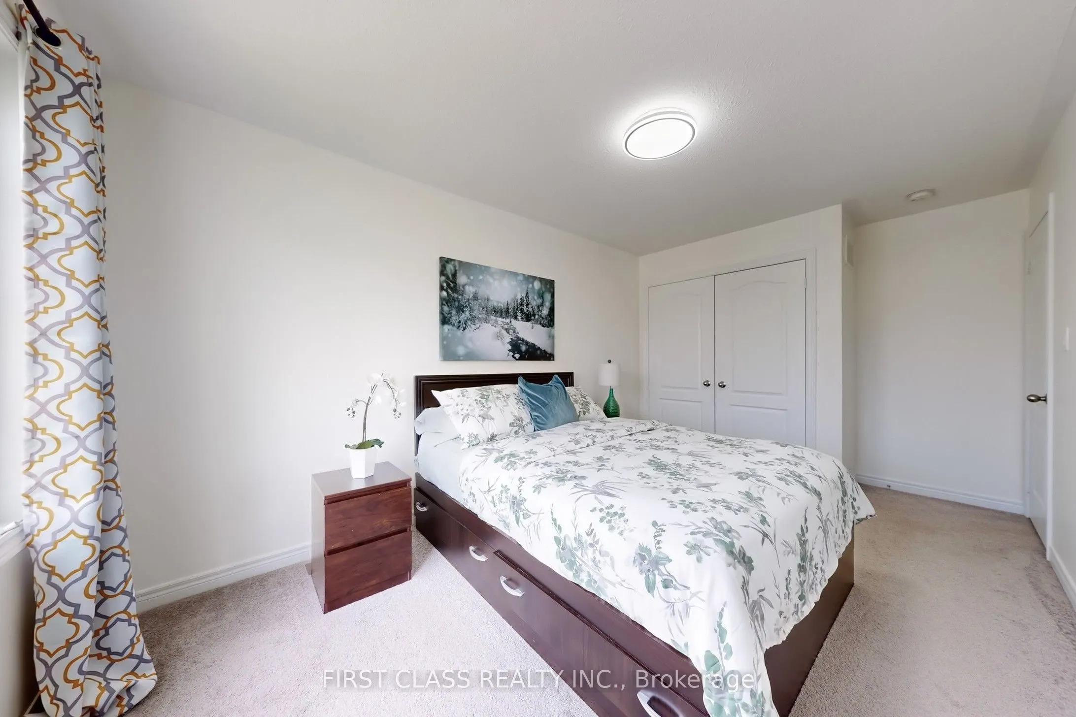 128 Sky Harbour Drive