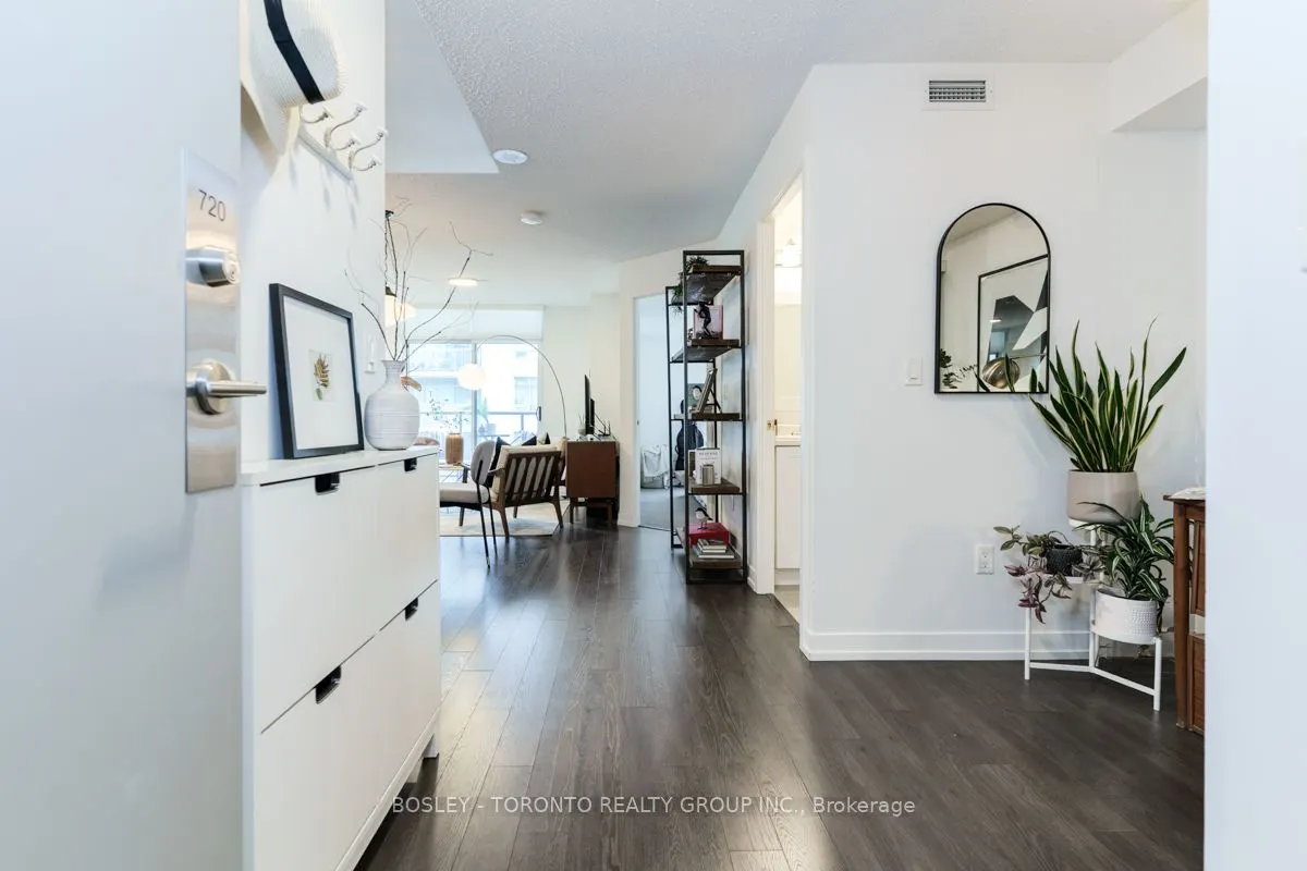 812 Lansdowne Avenue, #720