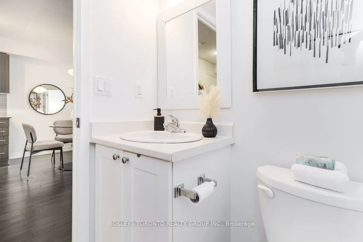 812 Lansdowne Avenue, #720