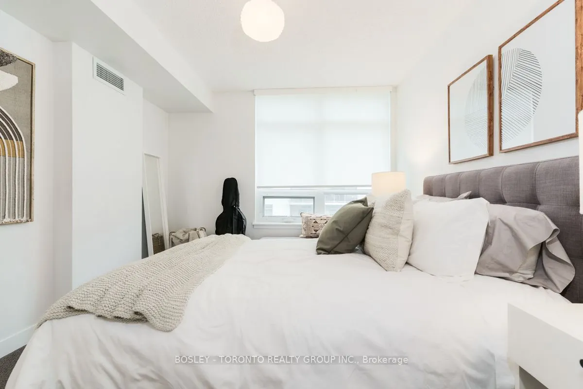 812 Lansdowne Avenue, #720