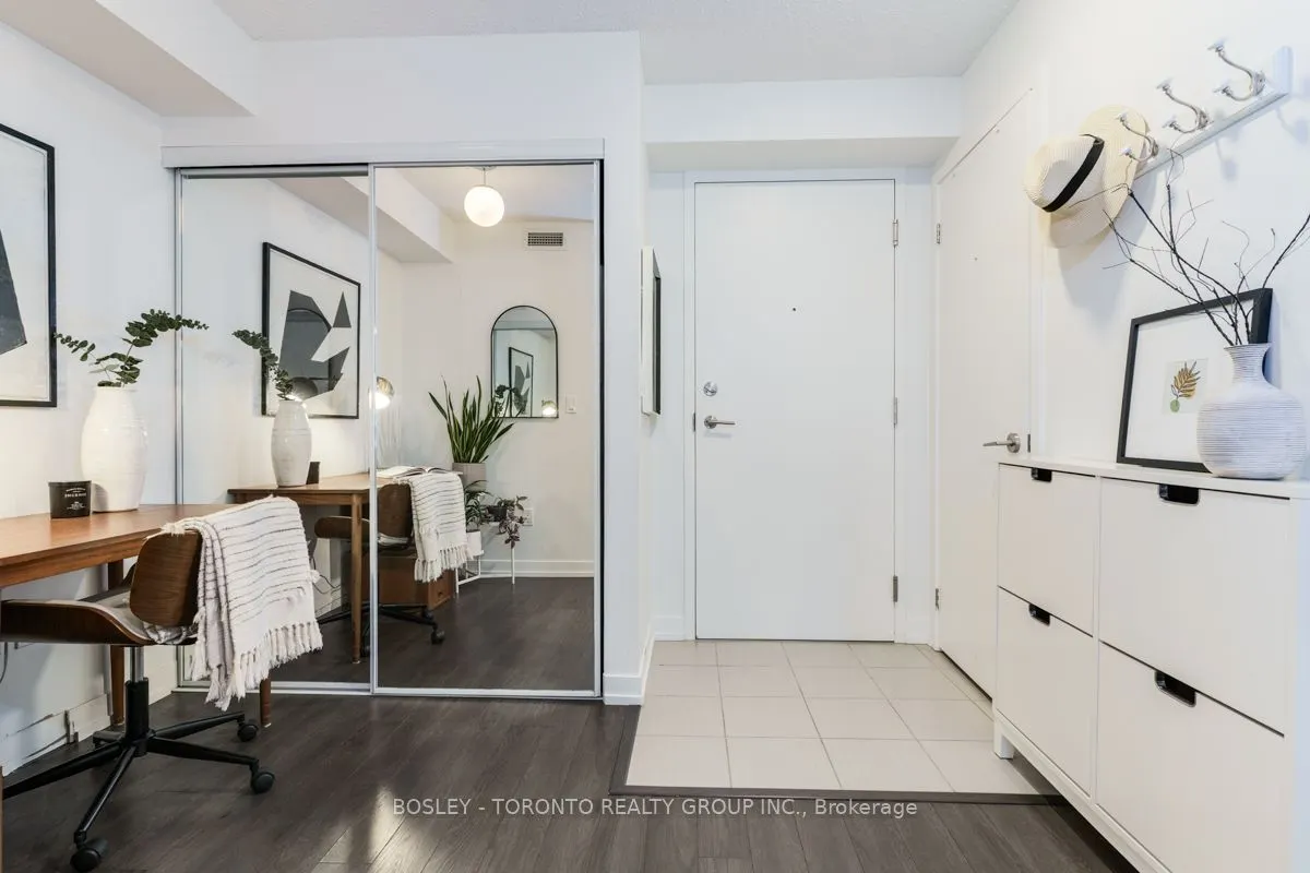 812 Lansdowne Avenue, #720