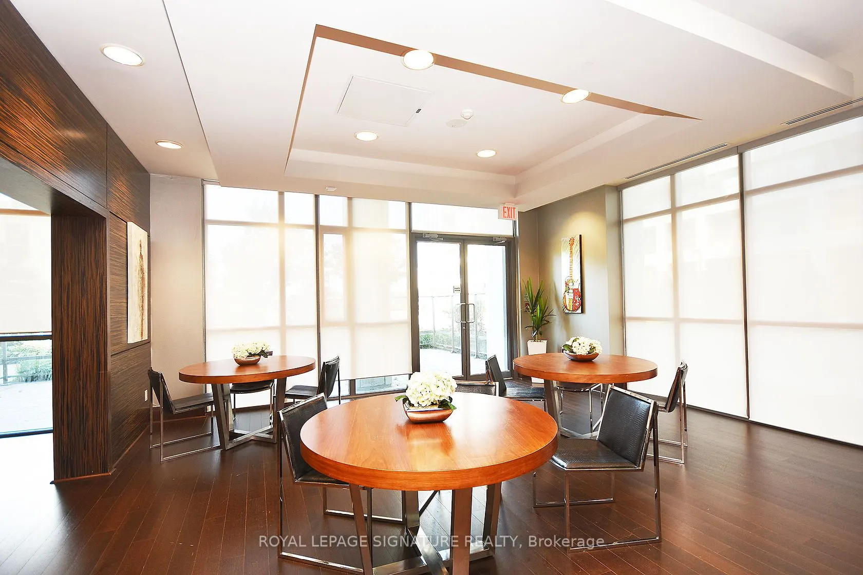 339 Rathburn Road, #1809
