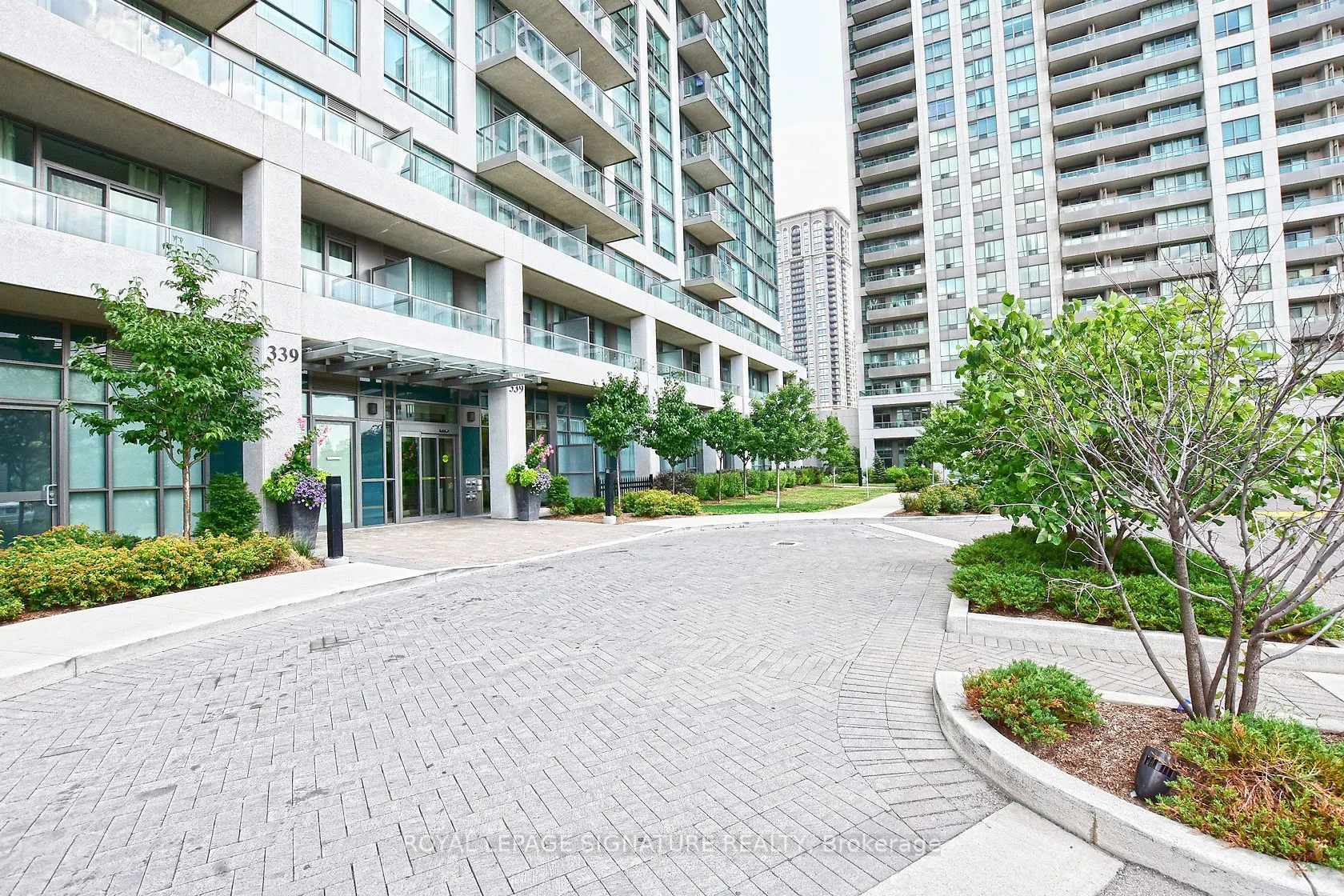339 Rathburn Road, #1809