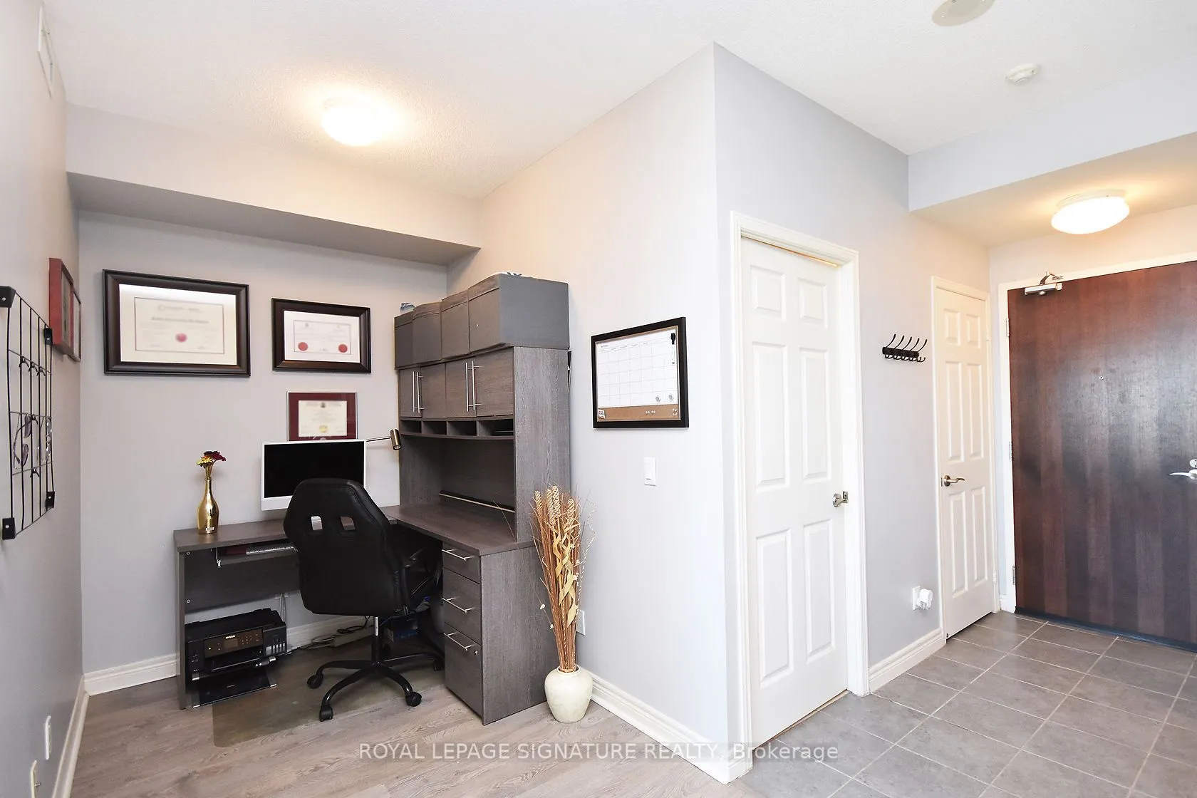 339 Rathburn Road, #1809