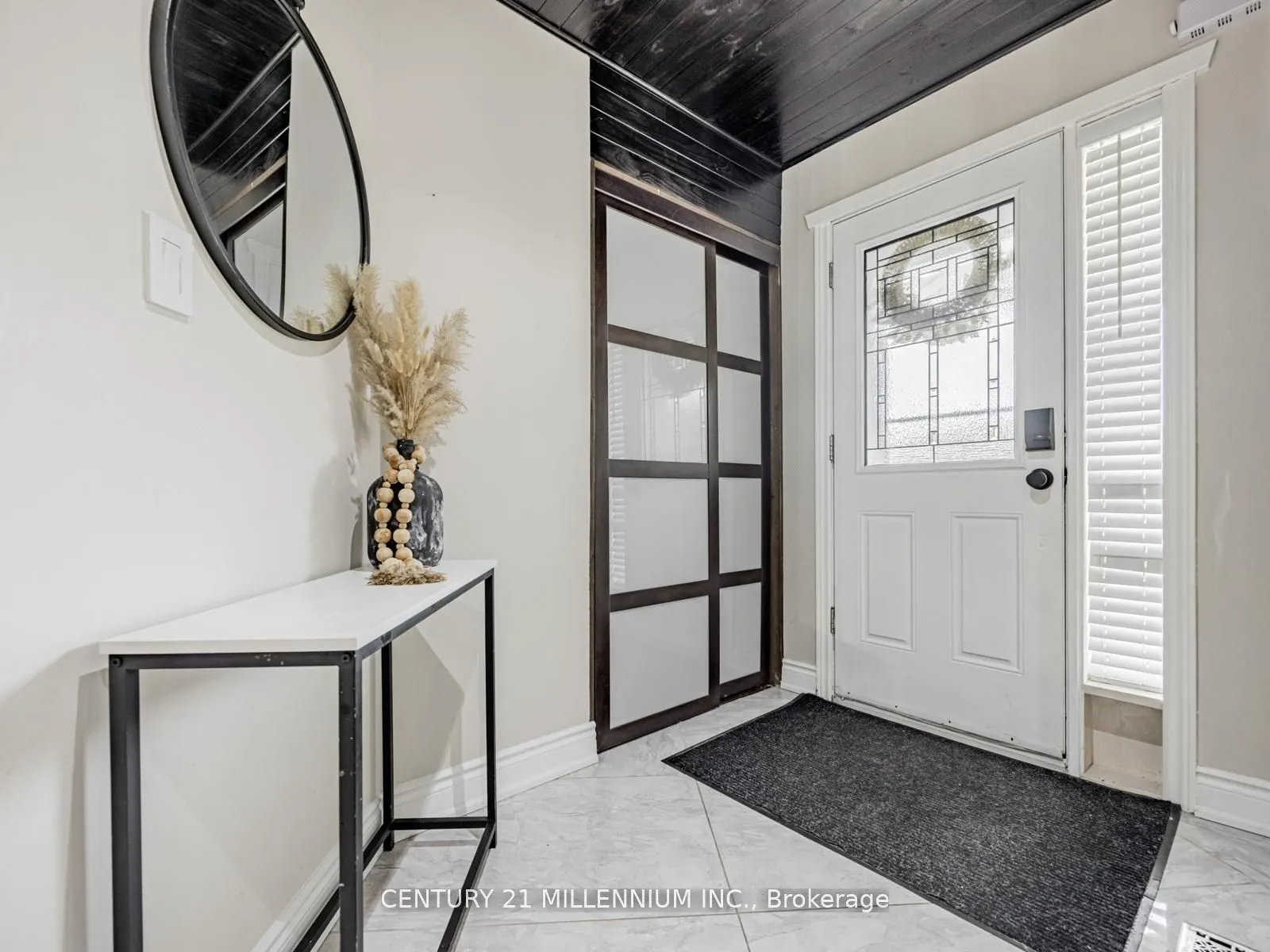 325 Marshall Crescent