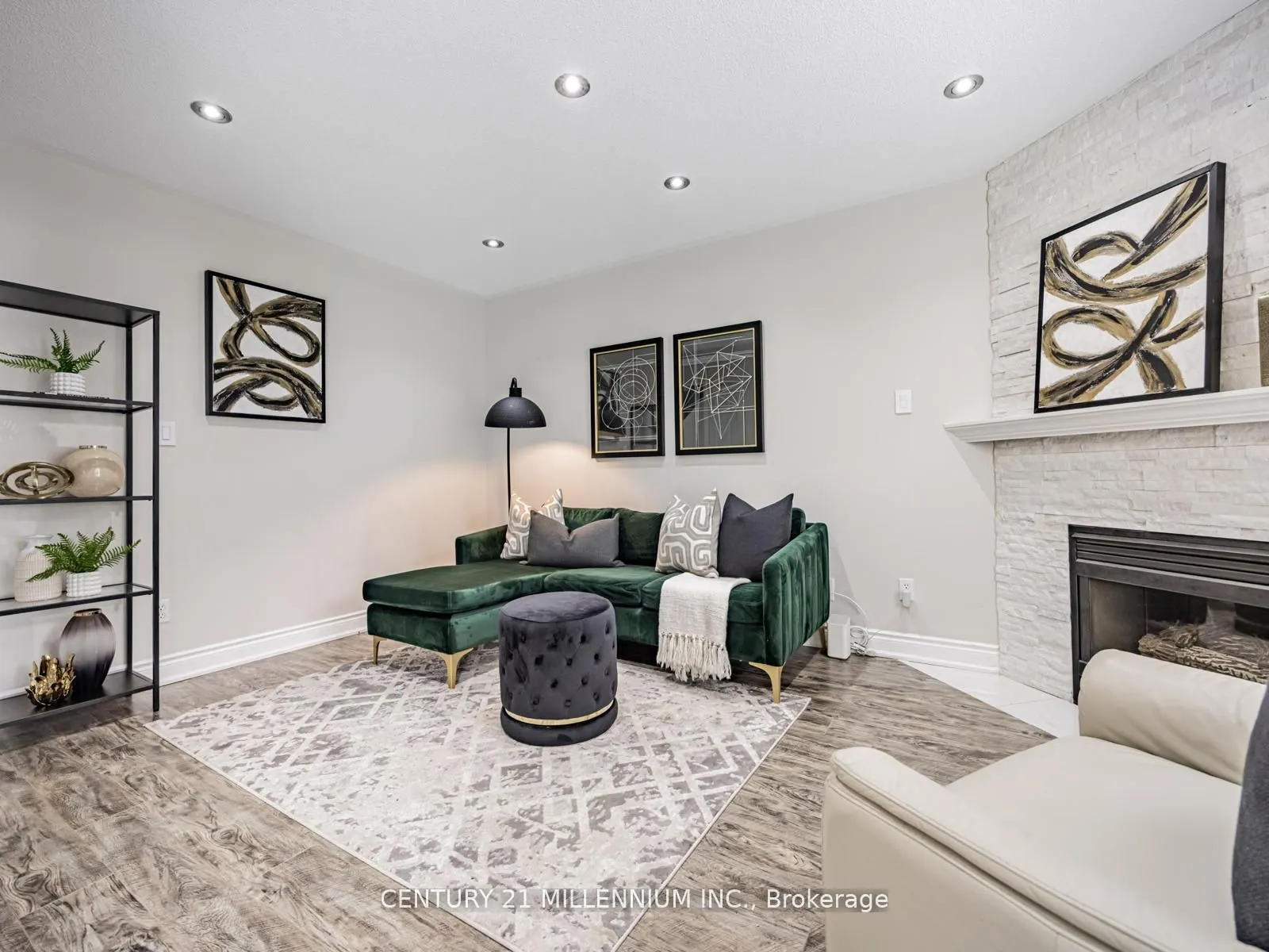 325 Marshall Crescent