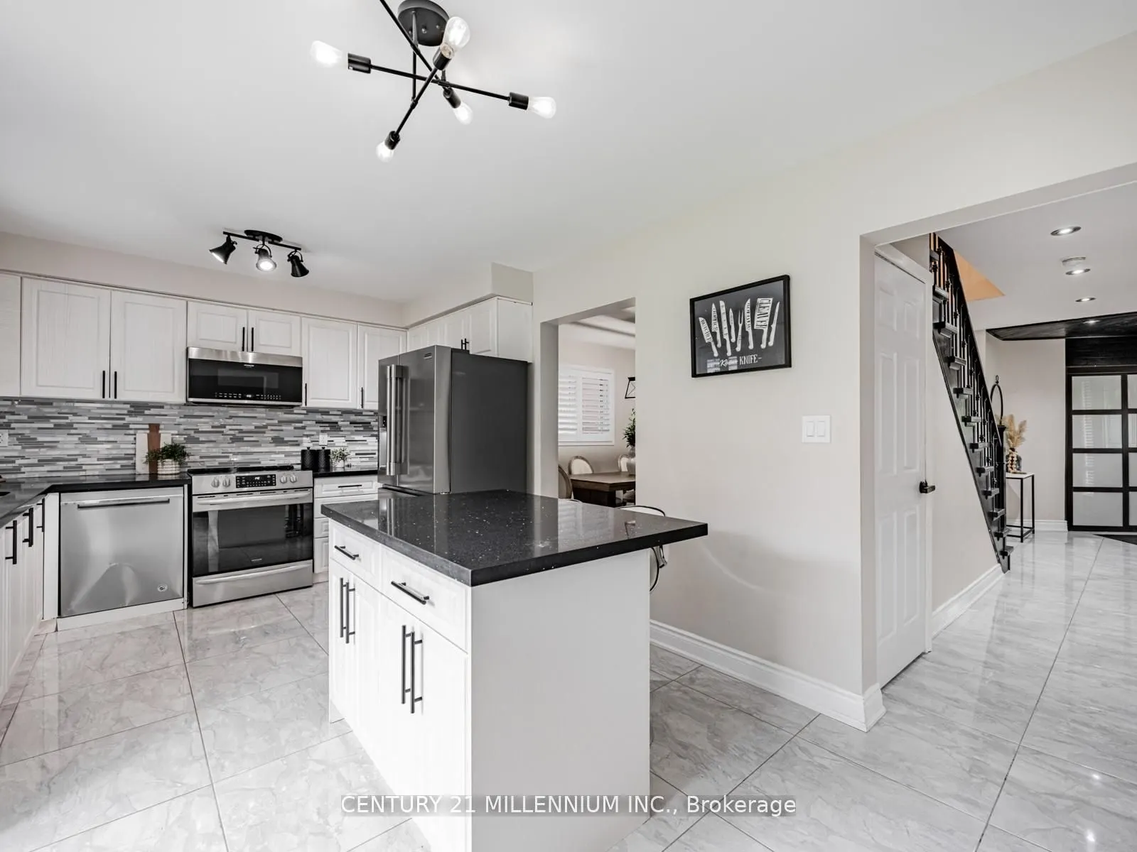 325 Marshall Crescent