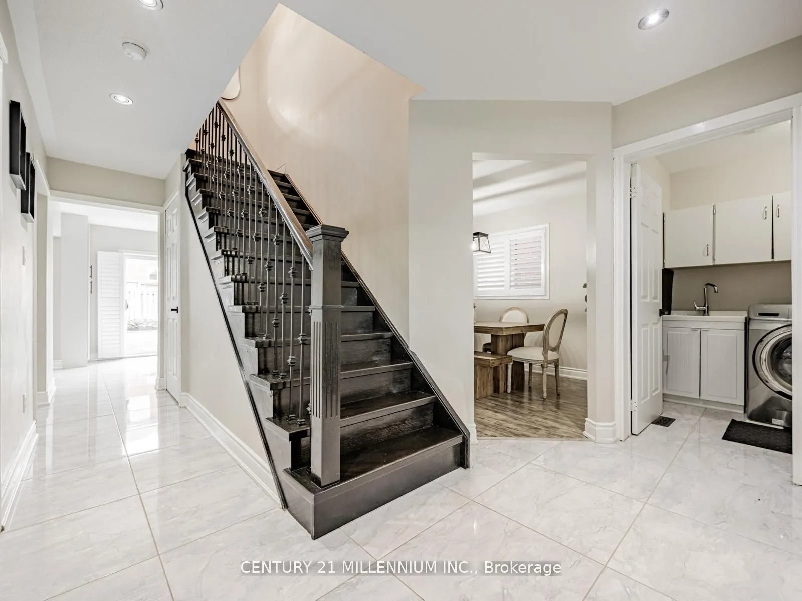 325 Marshall Crescent