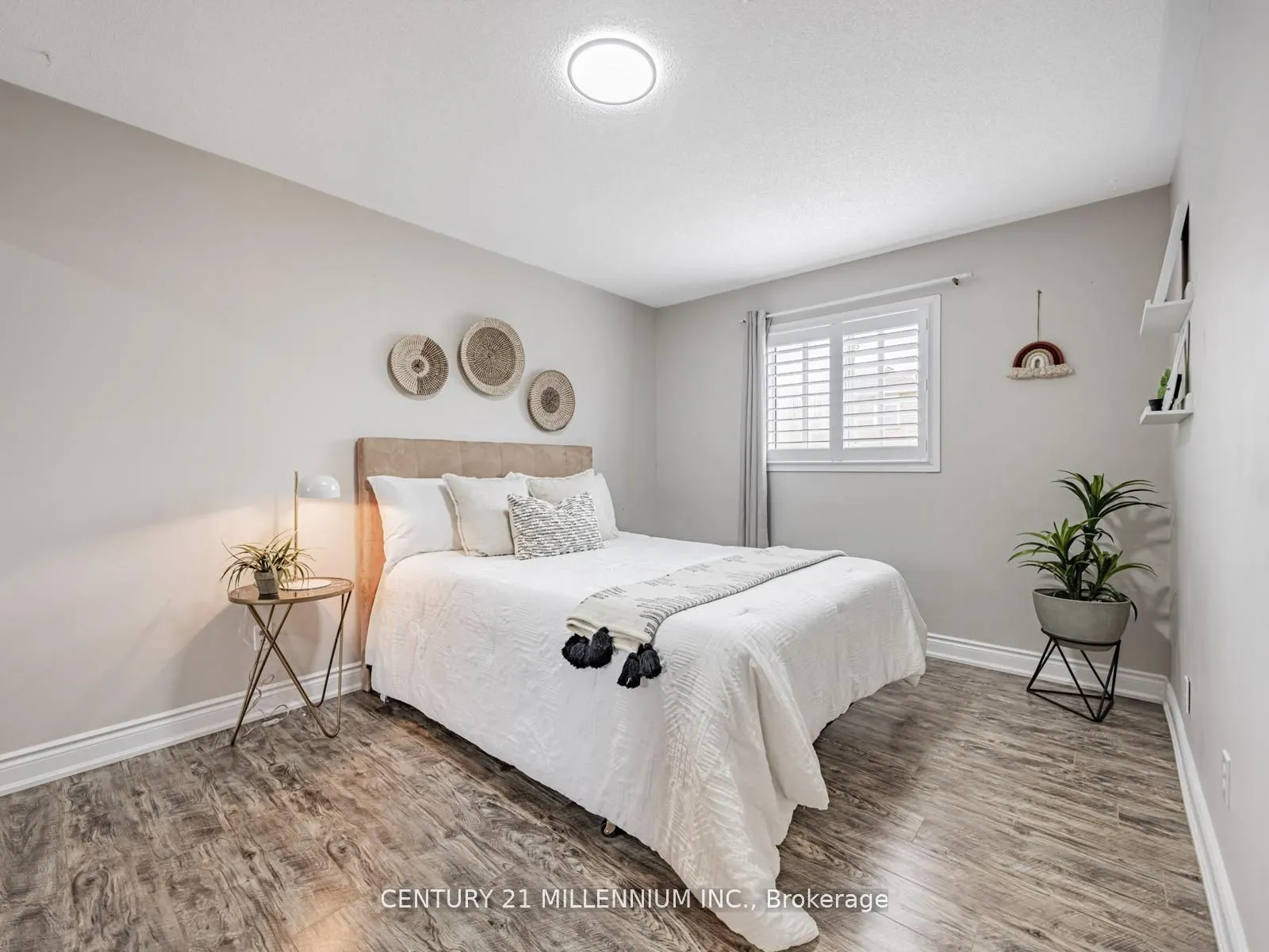 325 Marshall Crescent