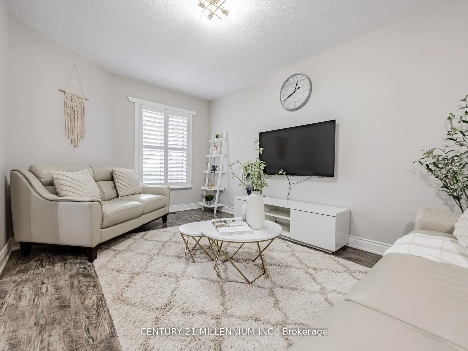 325 Marshall Crescent