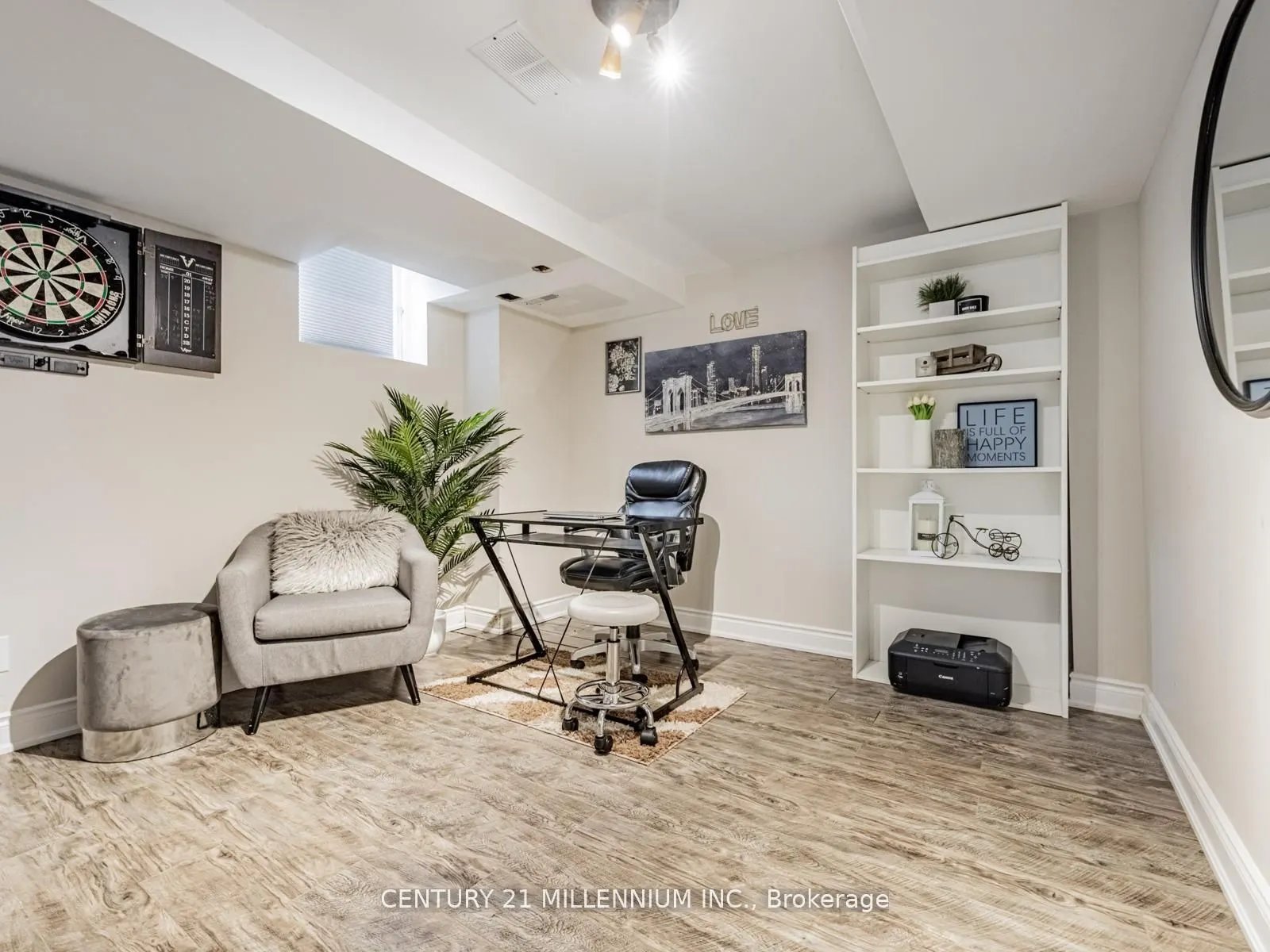 325 Marshall Crescent