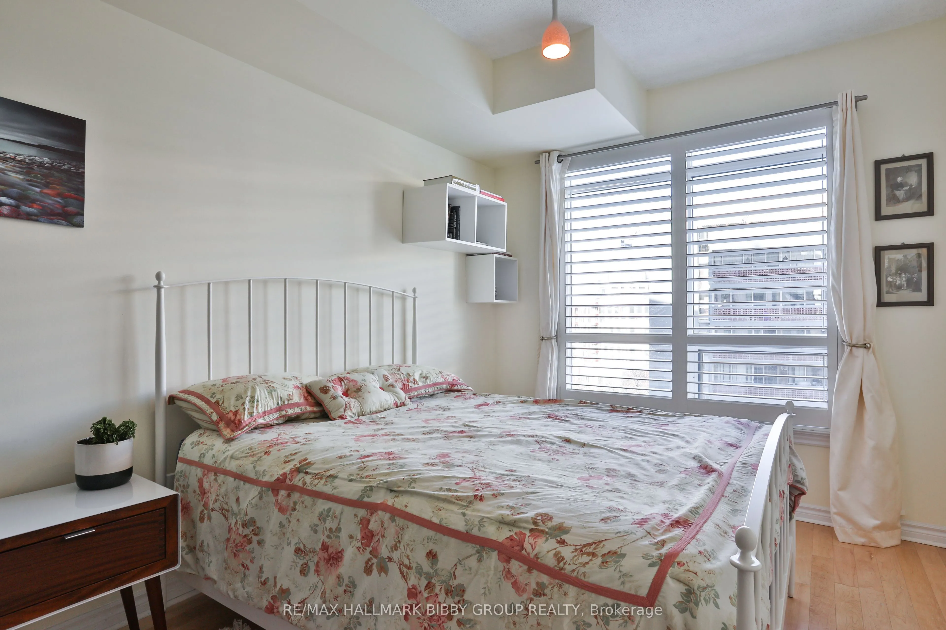 1135 Royal York Road, #814