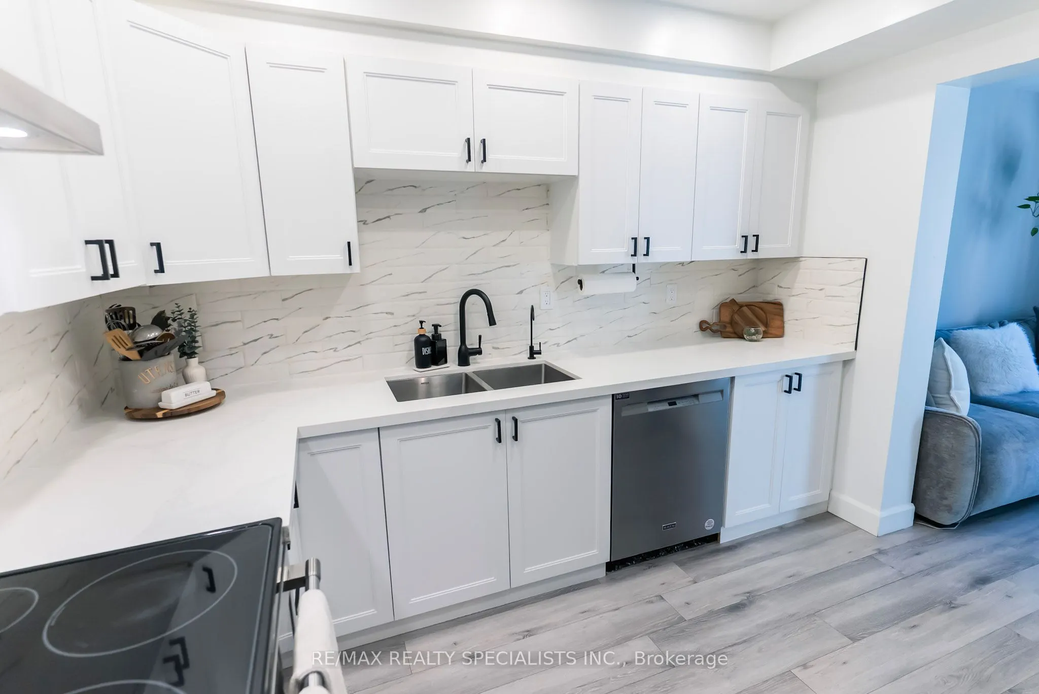2120 Rathburn Road, #102